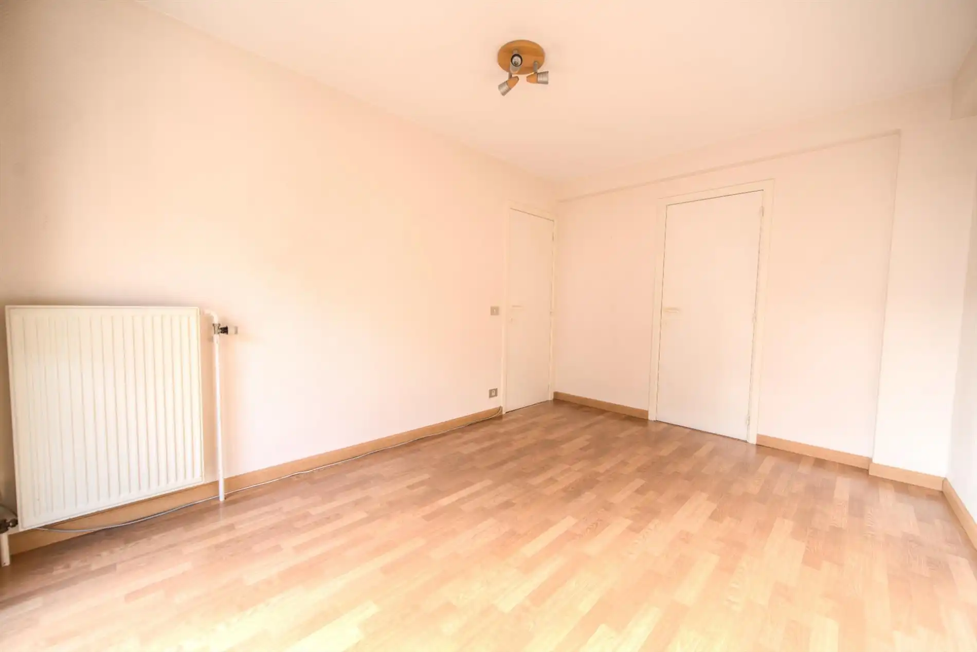 Ruim appartement  gelegen op de Kustlaan tussen het Lichttorenplein en het Driehoeksplein. foto 6