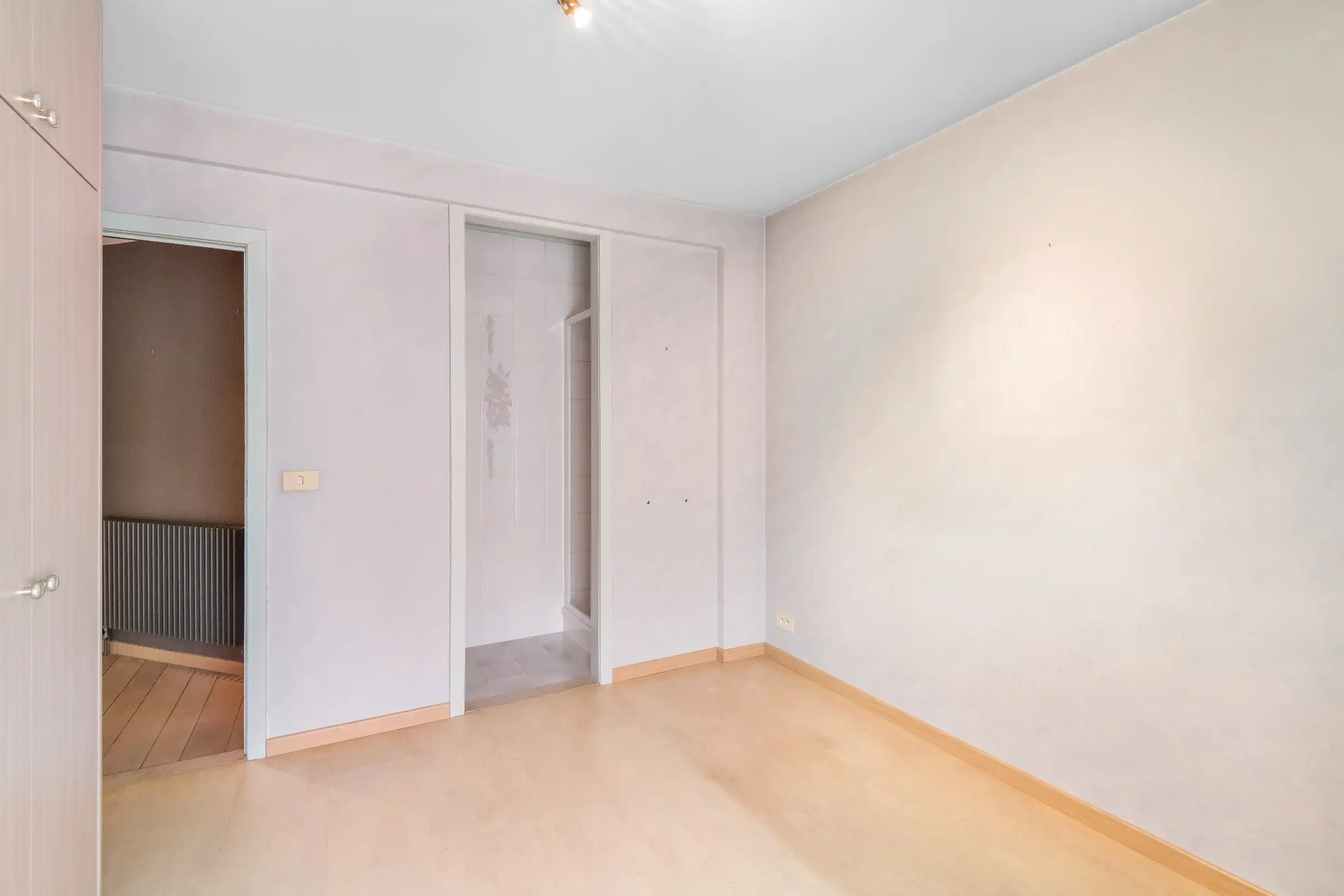 Zuid-west gericht appartement met open zicht over het Zegemeer. Inclusief garagebox en parkeerplaats GLV foto 11