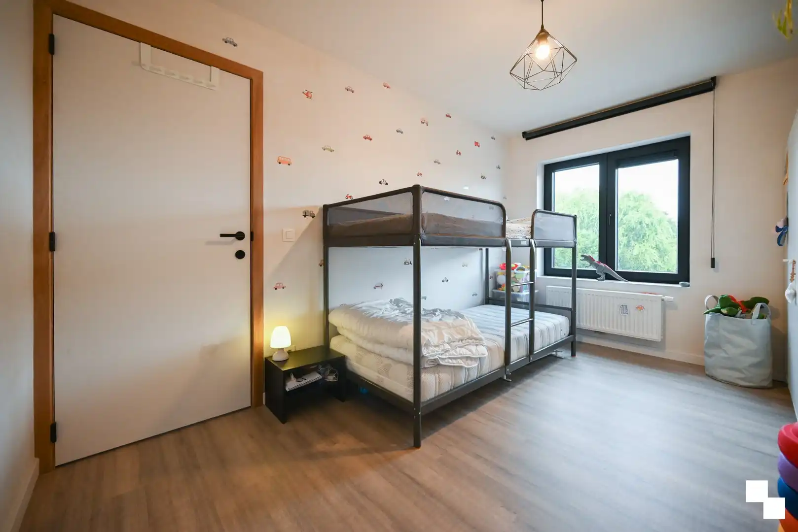 Rustig gelegen, instapklare gezinswoning met drie slaapkamers te Izegem foto 26
