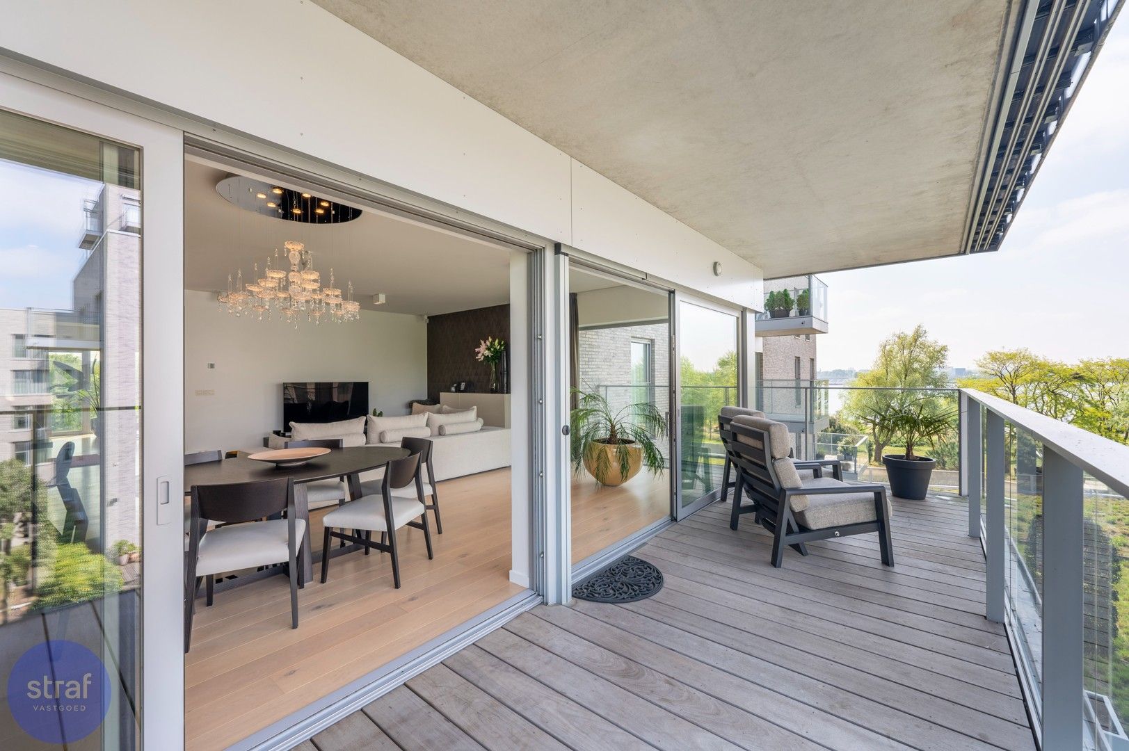 Luxueus appartement met 3 slp en 2 badkames met terras en zicht op het Galgenweel foto {{pictureIndex}}