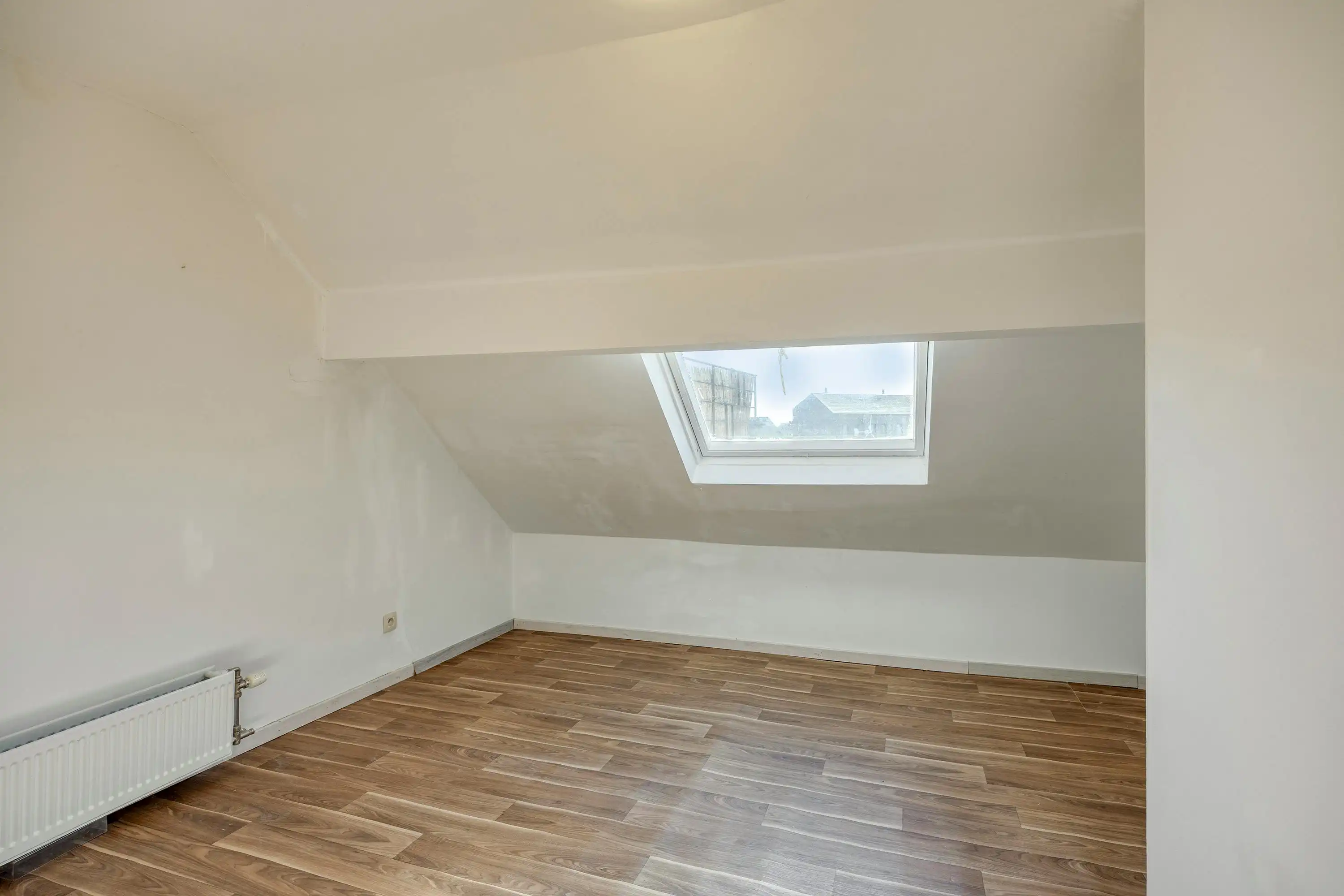 Charmante tweegevelwoning te koop in hartje Strombeek-Bever foto 15