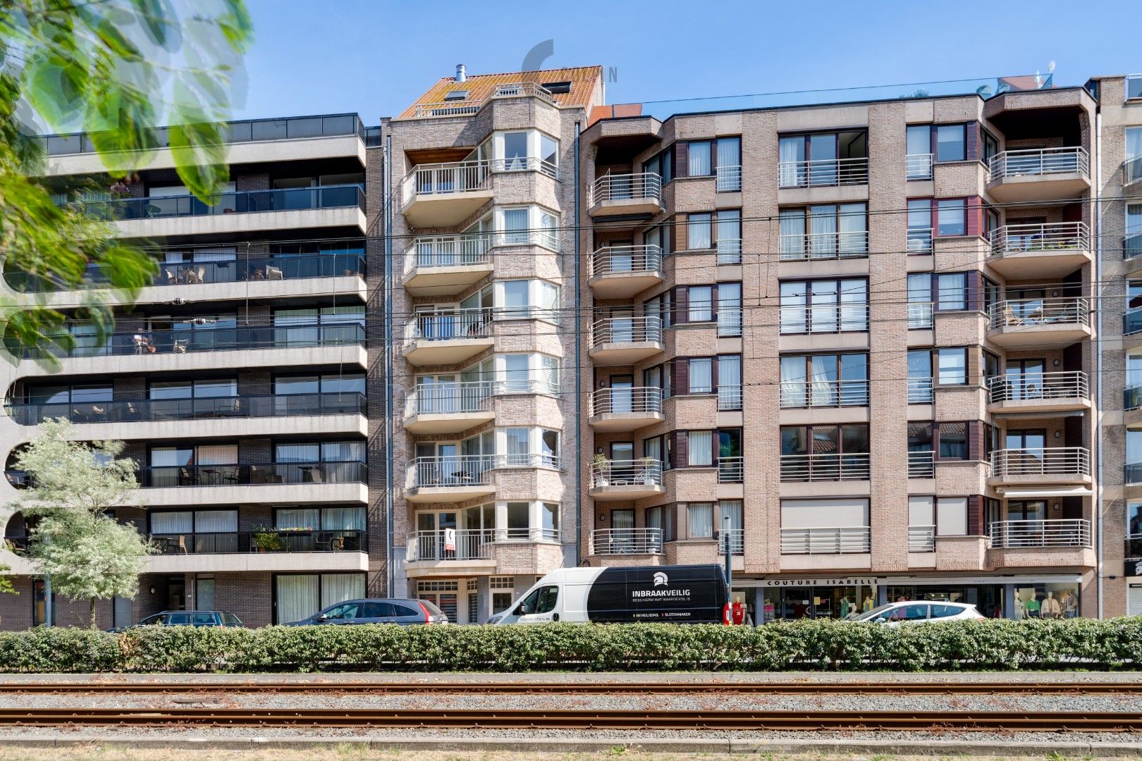 Instapklaar & energiezuinig appartement Te Koop op Toplocatie in Knokke-Heist – Slechts Enkele Stappen van de Zeedijk foto 14