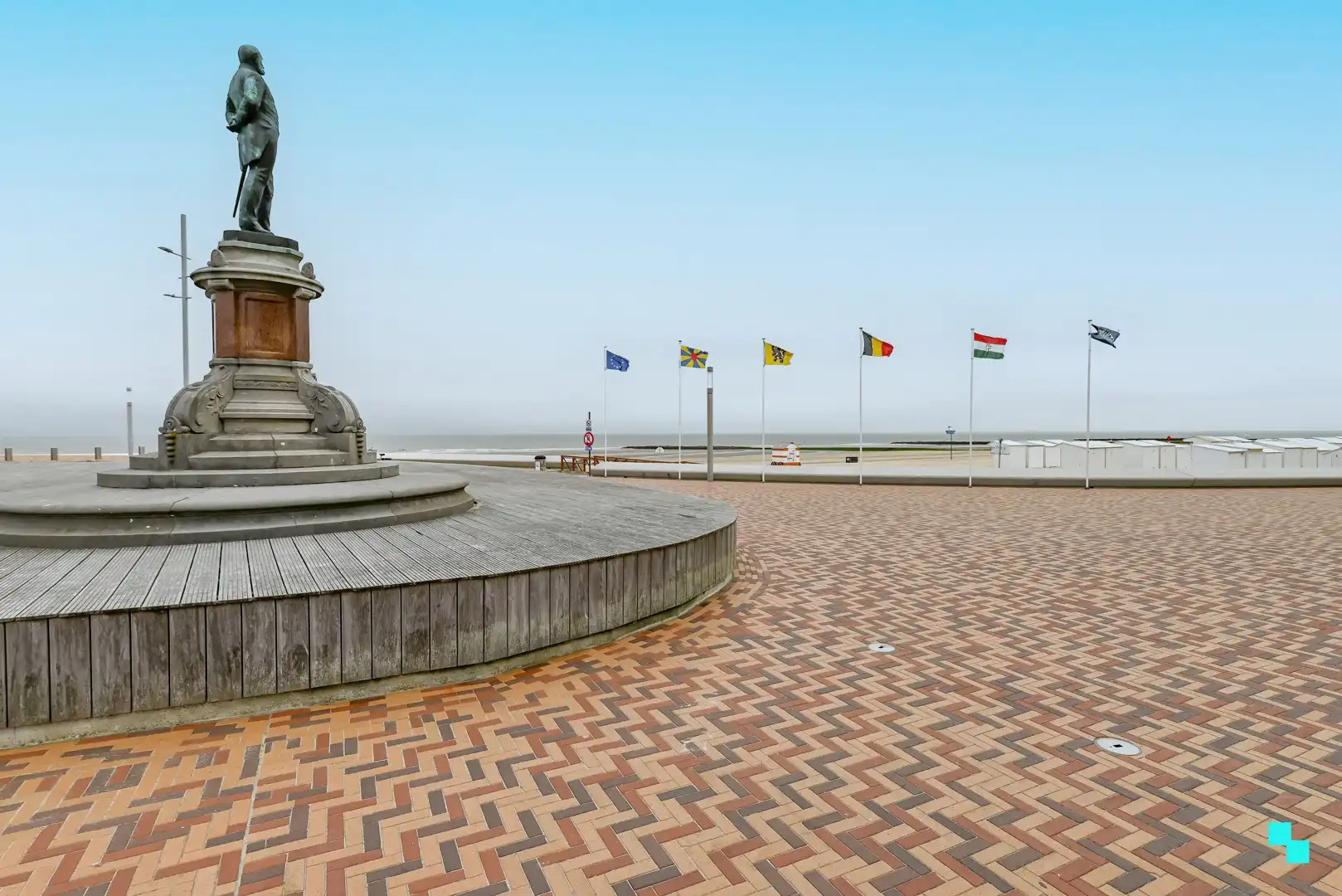 Commercieel gelegen investeringspand met stabiele huuropbrengst in Wenduine foto 20