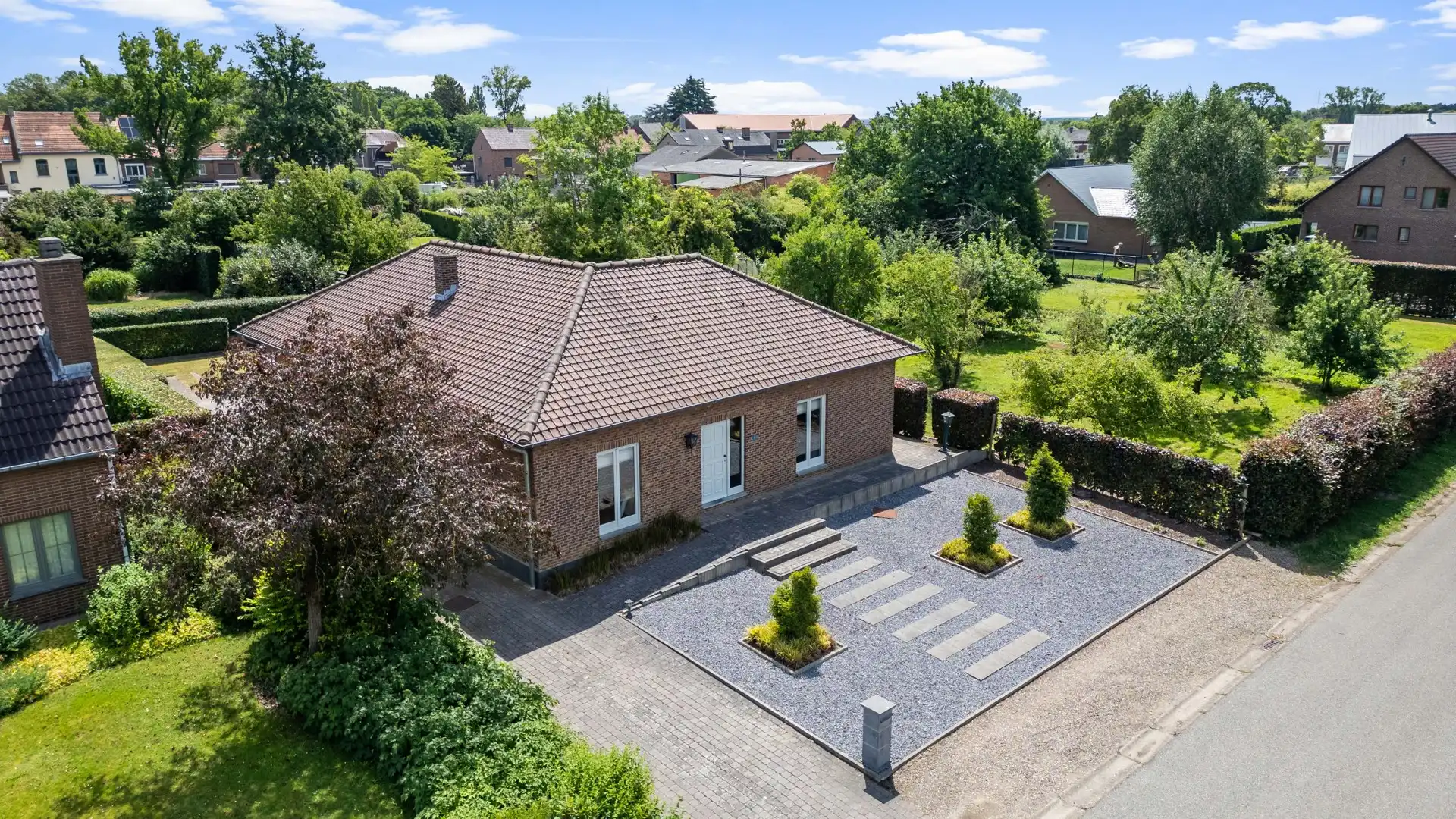 Ruime vrijstaande woning op een prachtig perceel van 746 m² in Rekem foto 29