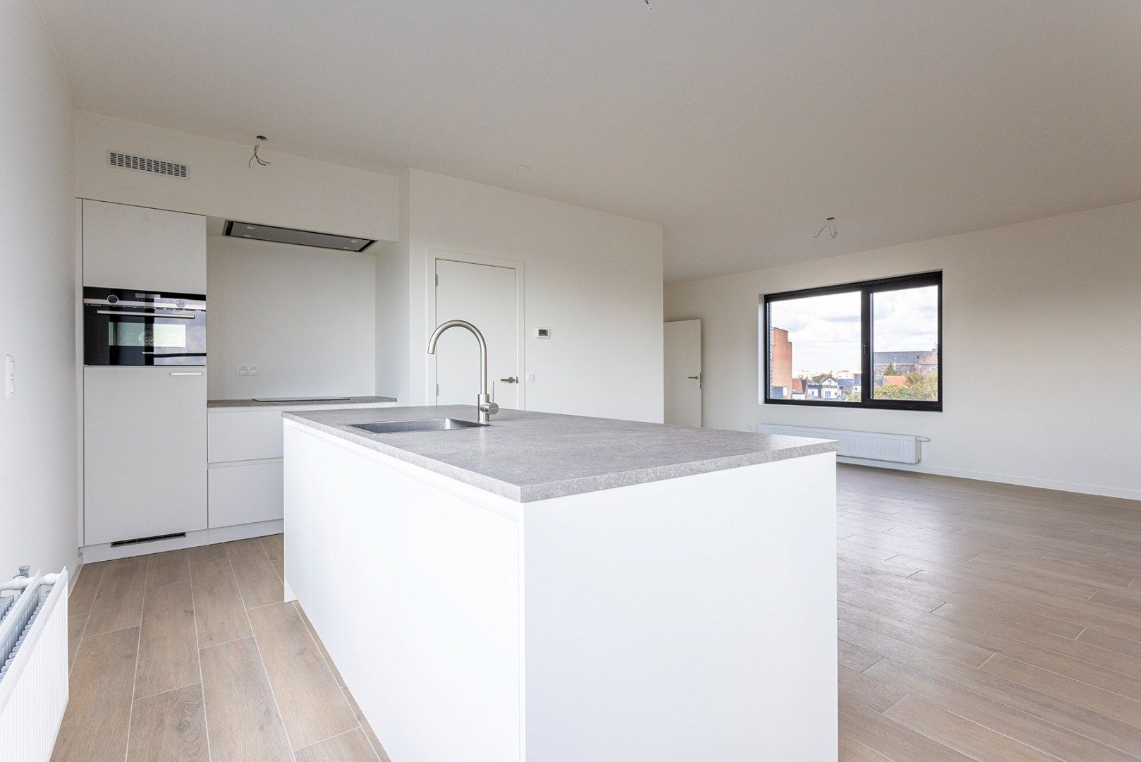 Penthouse (vernieuwbouw) gelegen op de 5de verdieping nabij Roma! foto 4