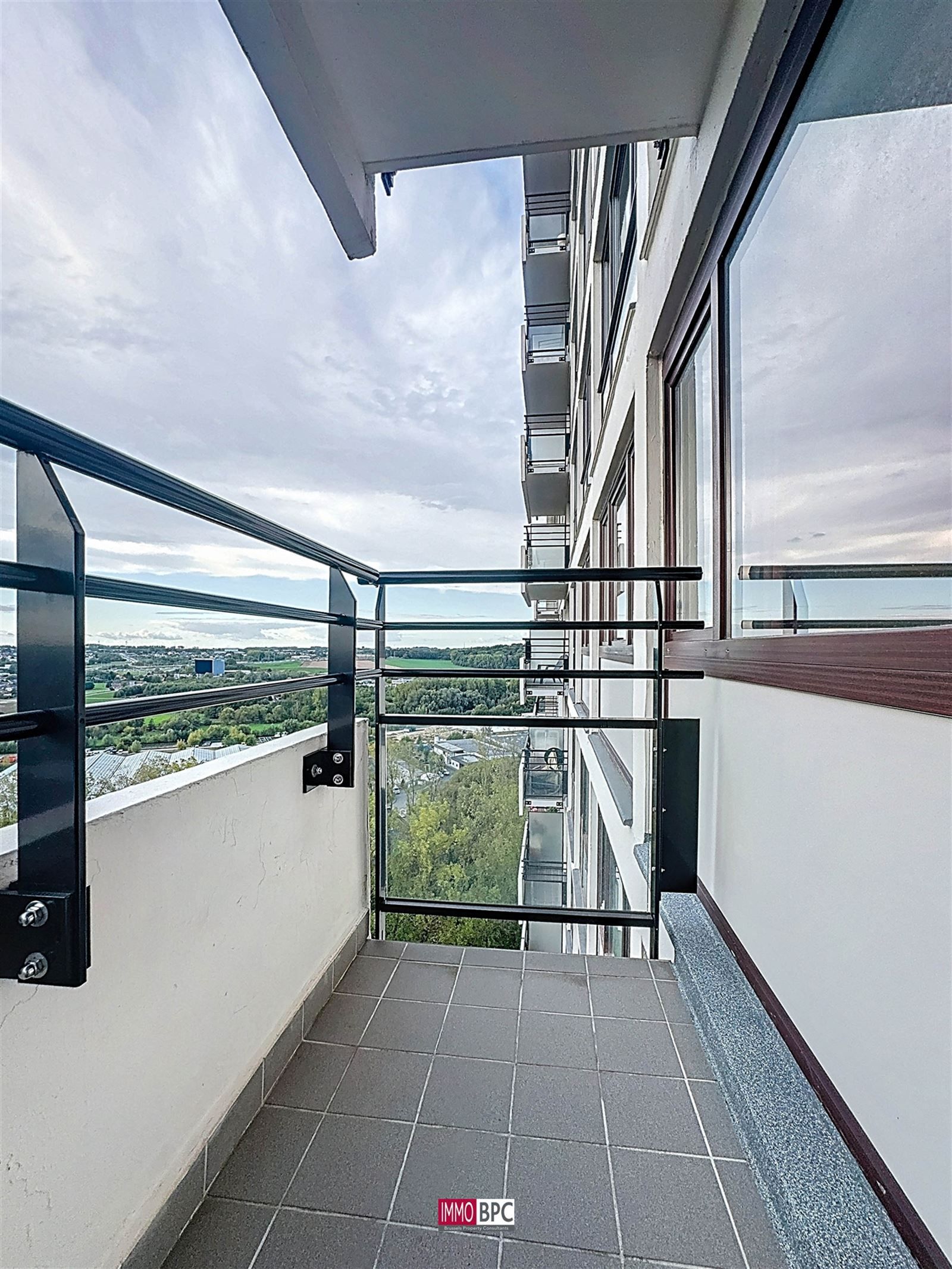 dit prachtige appartement in Ganshoren, waar ruimte, comfort en een indrukwekkend uitzicht  foto 22