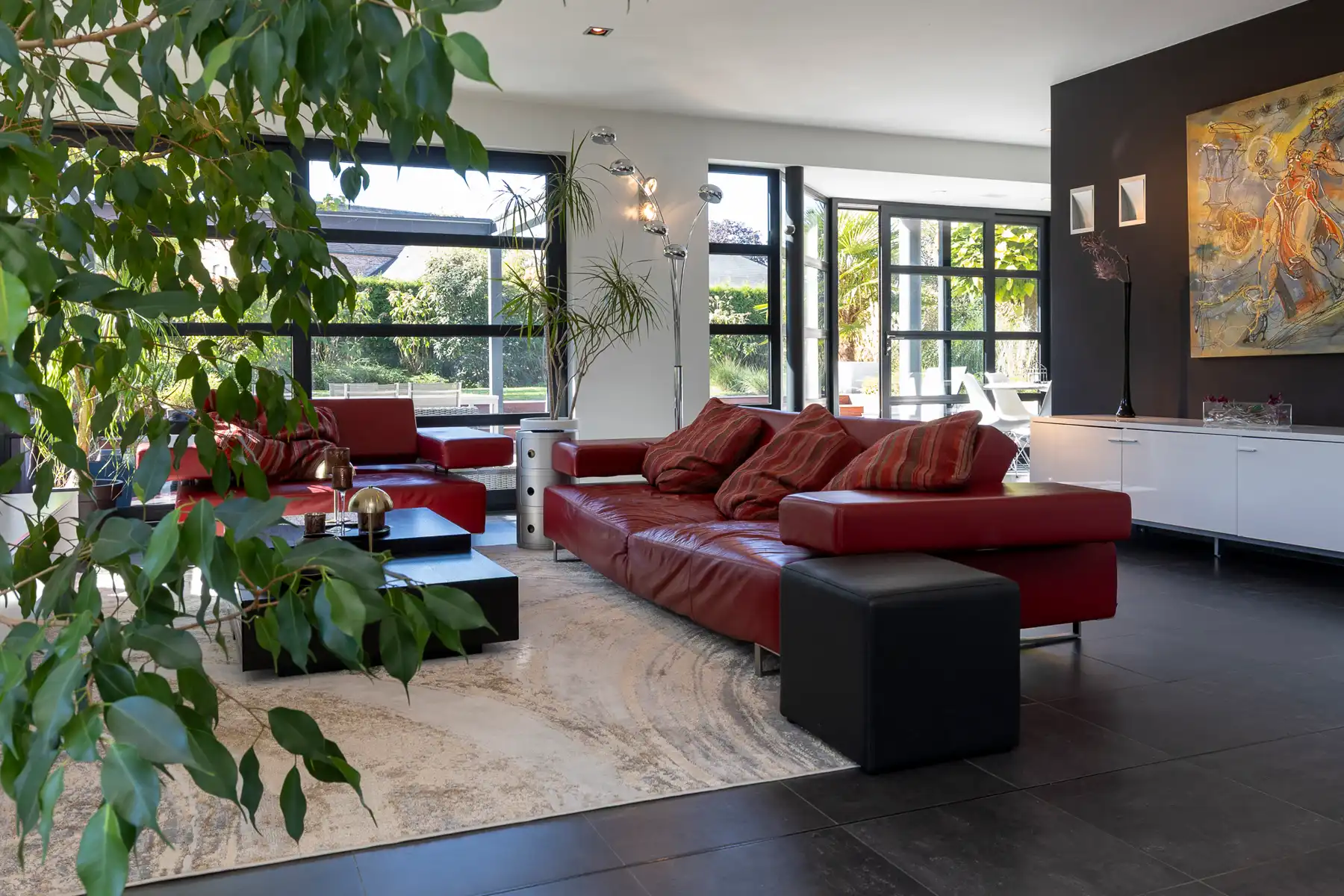 Stijlvolle villa met 5 slpks, bureau en dubbele garage foto 4