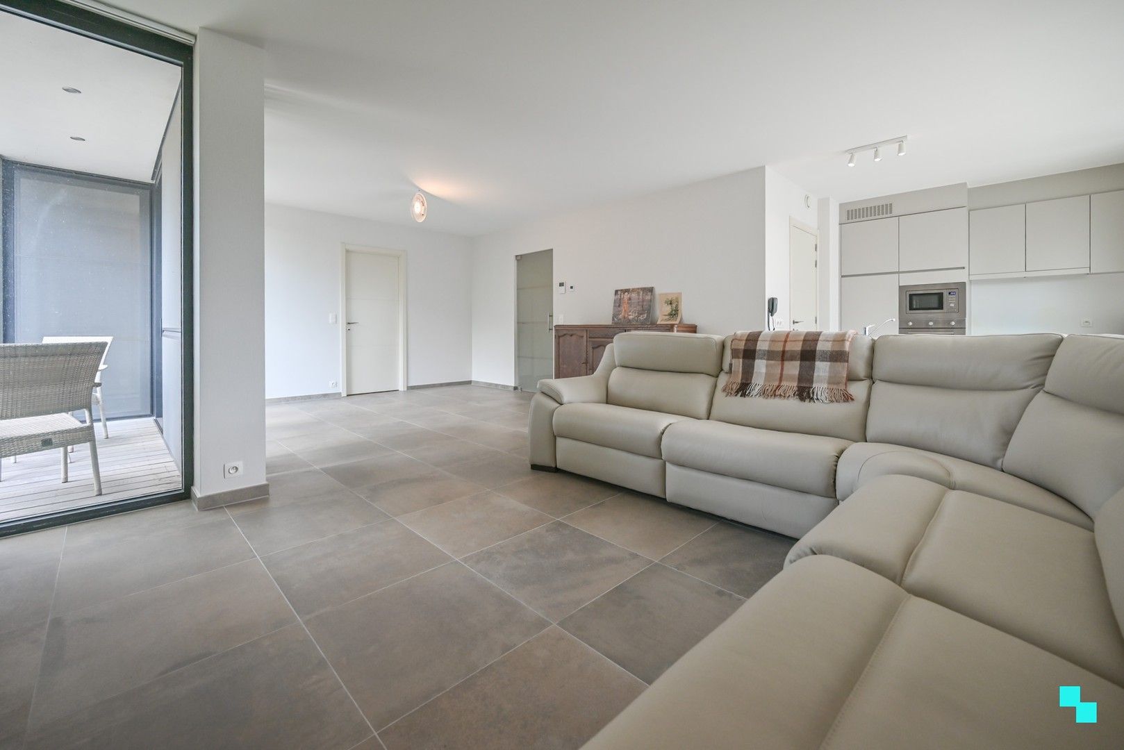 Bijna energieneutraal (E-peil: 8) instapklaar appartement te Bosmolens foto 6