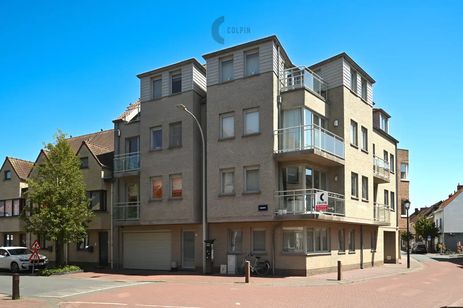 Zeer lichtrijk hoekappartement, gelegen vlakbij het strand te Heist-aan-Zee foto {{pictureIndex}}