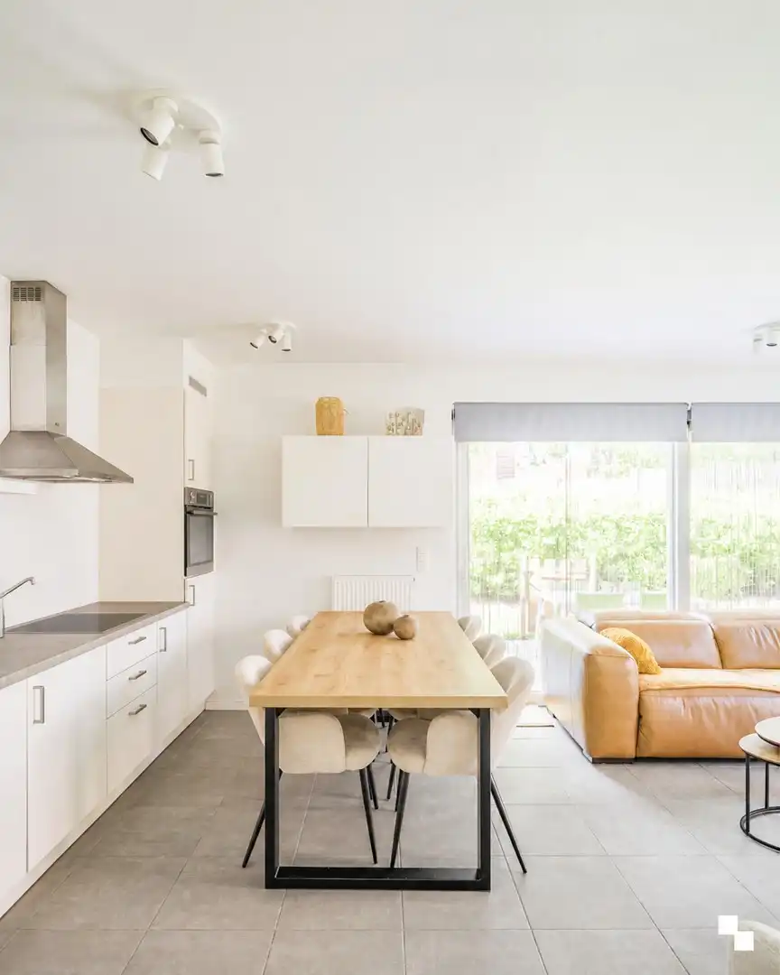 Gelijkvloers appartement omgeven door groen aan de Sint-Denijskerk foto 5