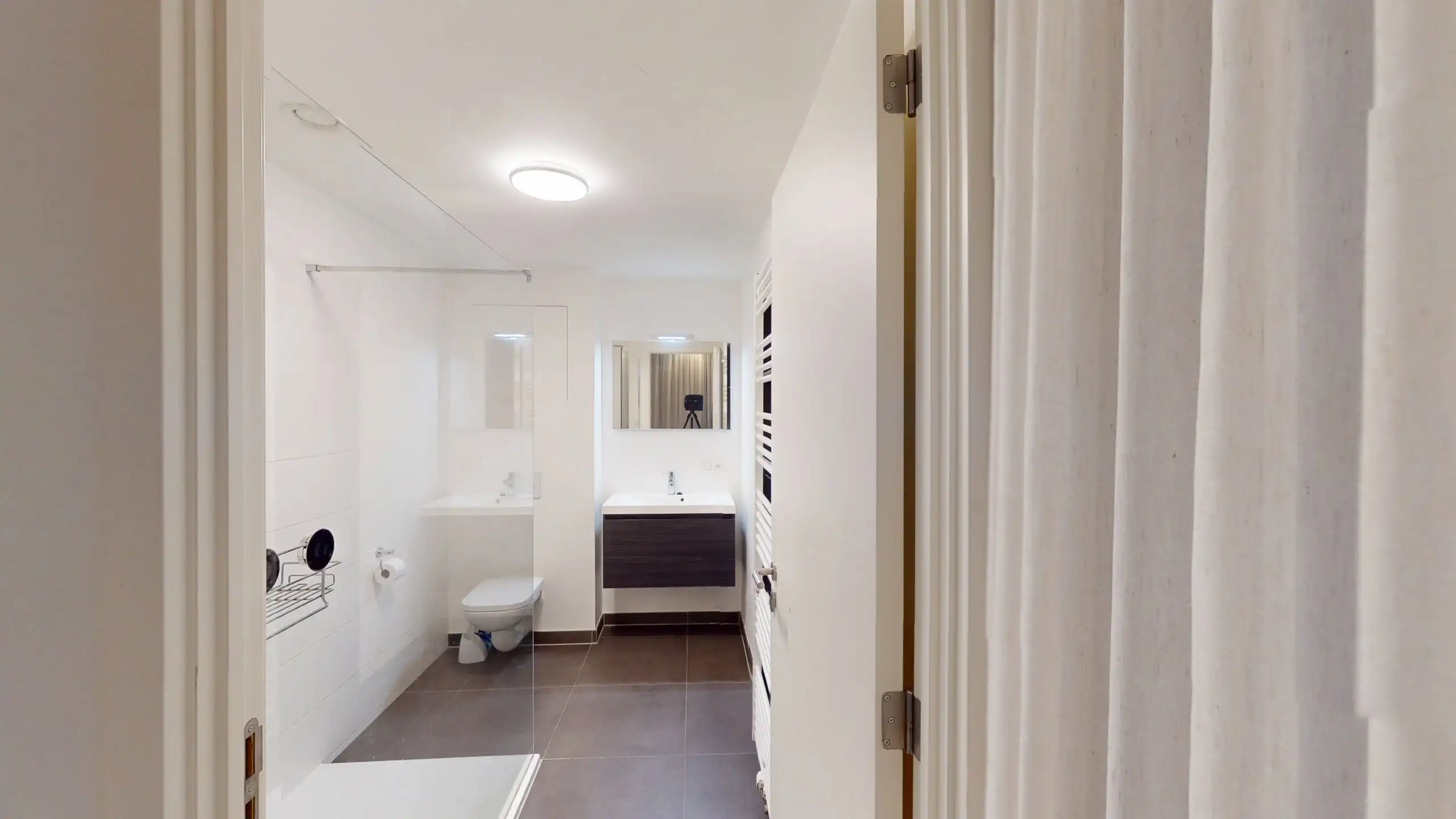 ANTWERPEN ZUID - Gemeubelde studio met terras  foto 7