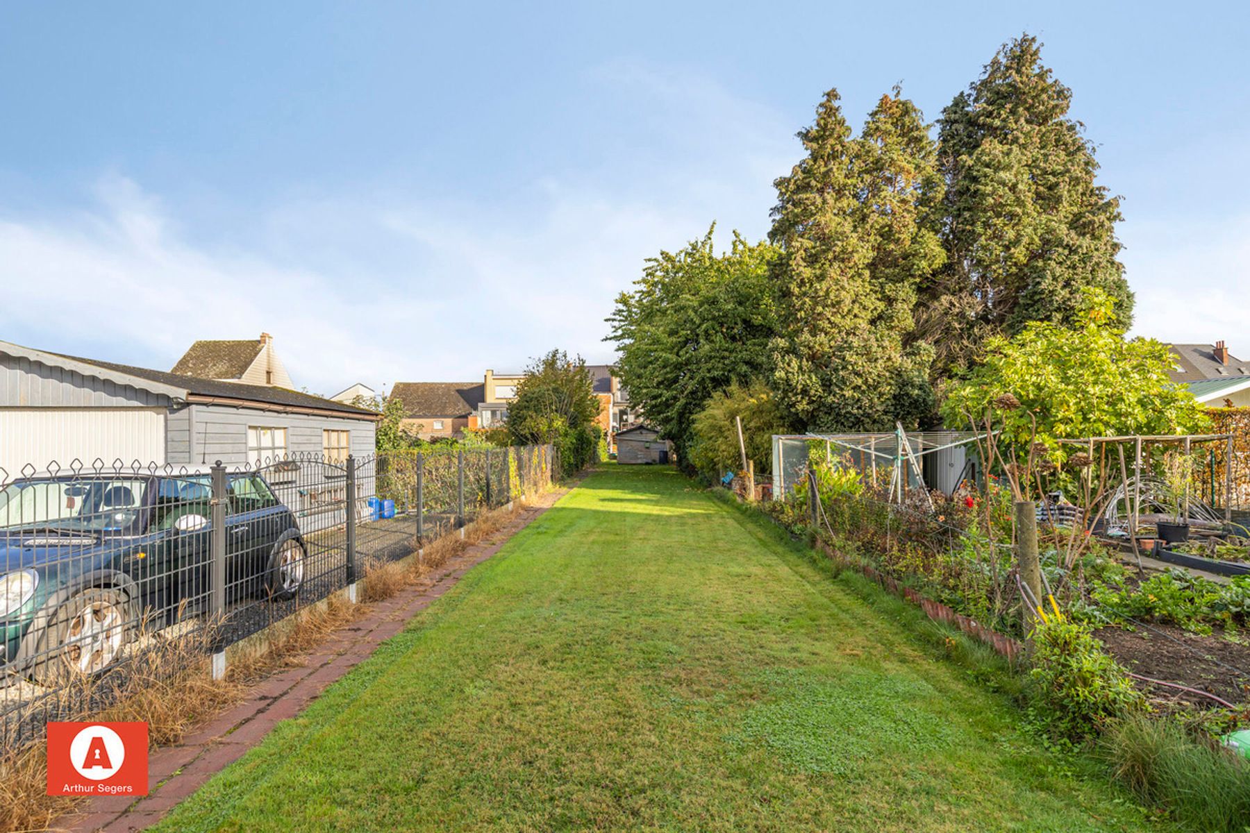 Ruime woning met zuidgerichte tuin en achteruitweg foto 28