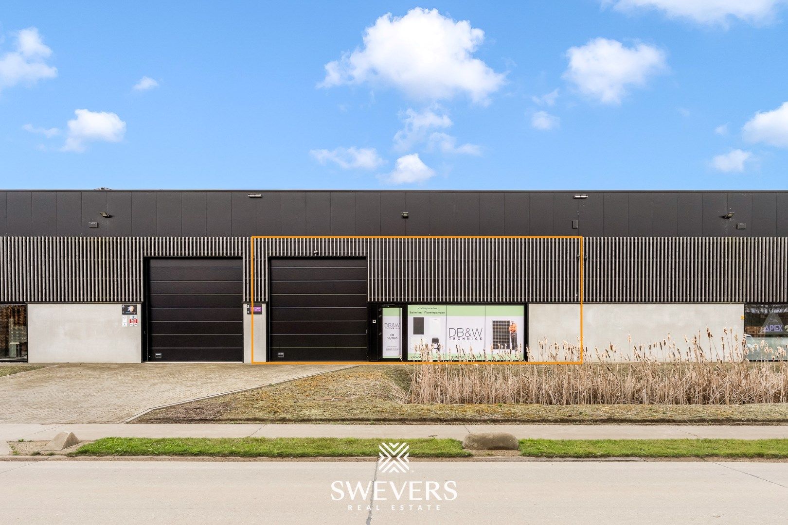 Functionele industriehal met drie autostaanplaatsen te Ham foto 14