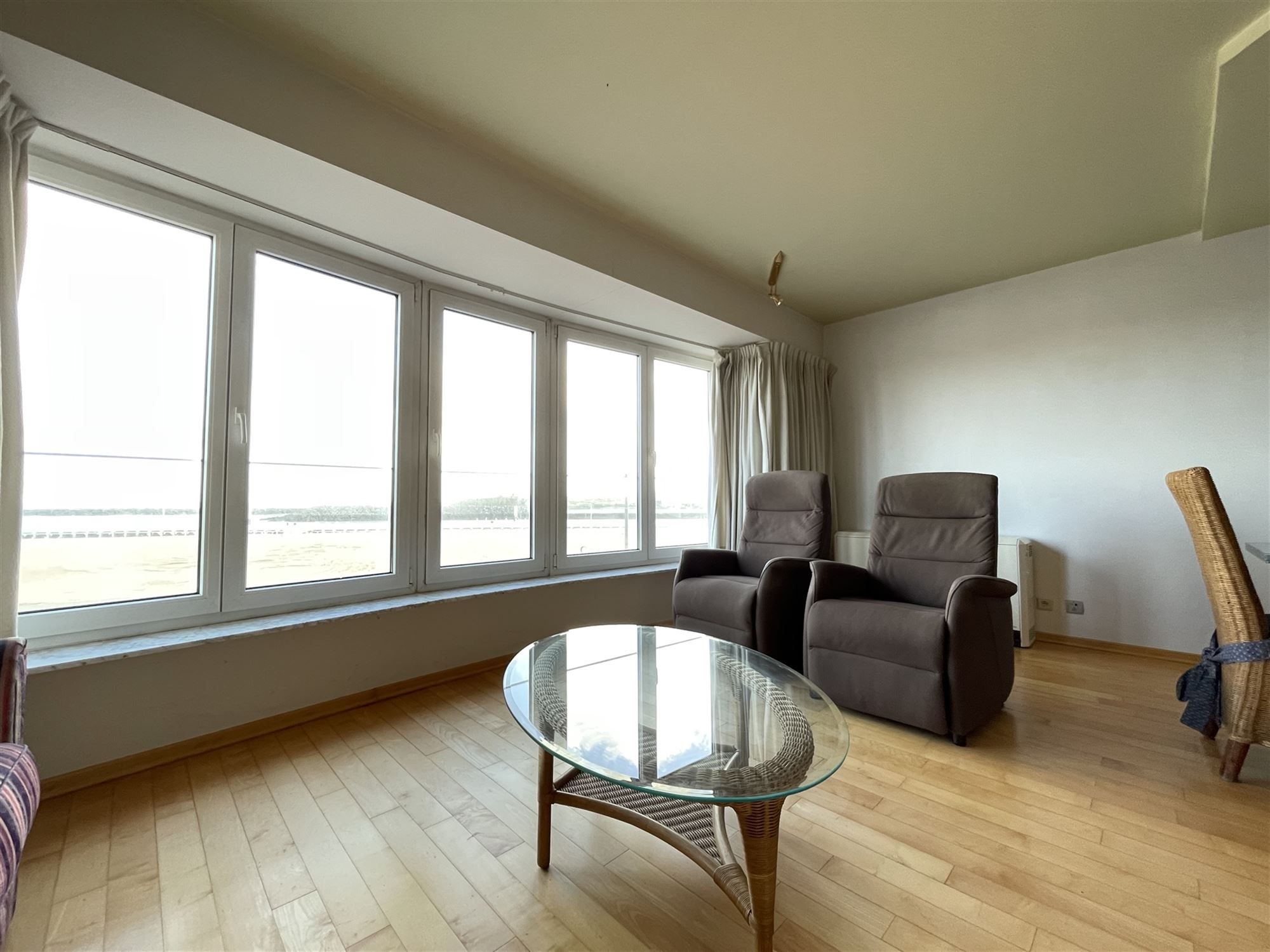Gemeubeld appartement op de zeedijk foto 3