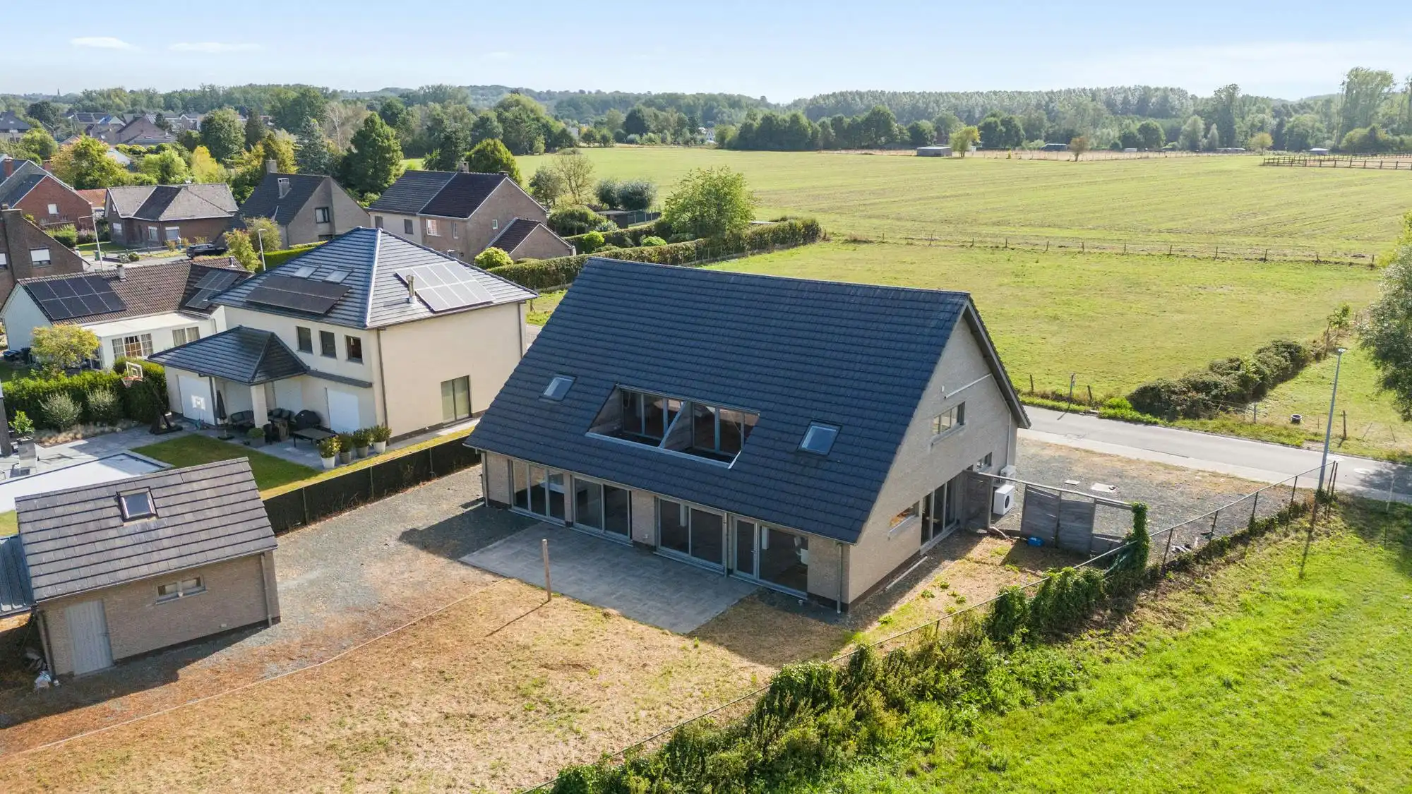 Ruime villa met tuin & 2 garages, ideaal als kangoeroewoning foto 36