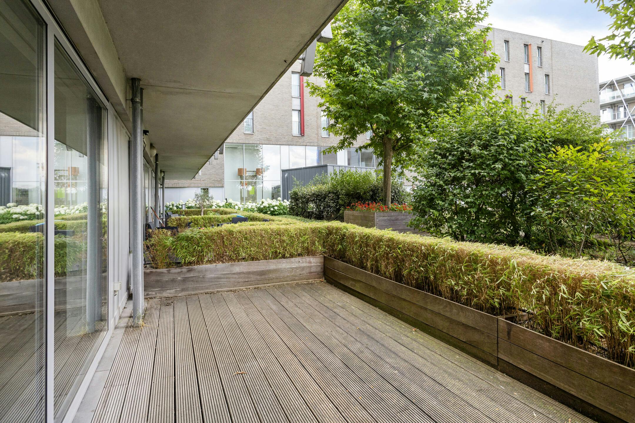 Instapklaar appartement met EPC A aan het station in Brugge foto 2