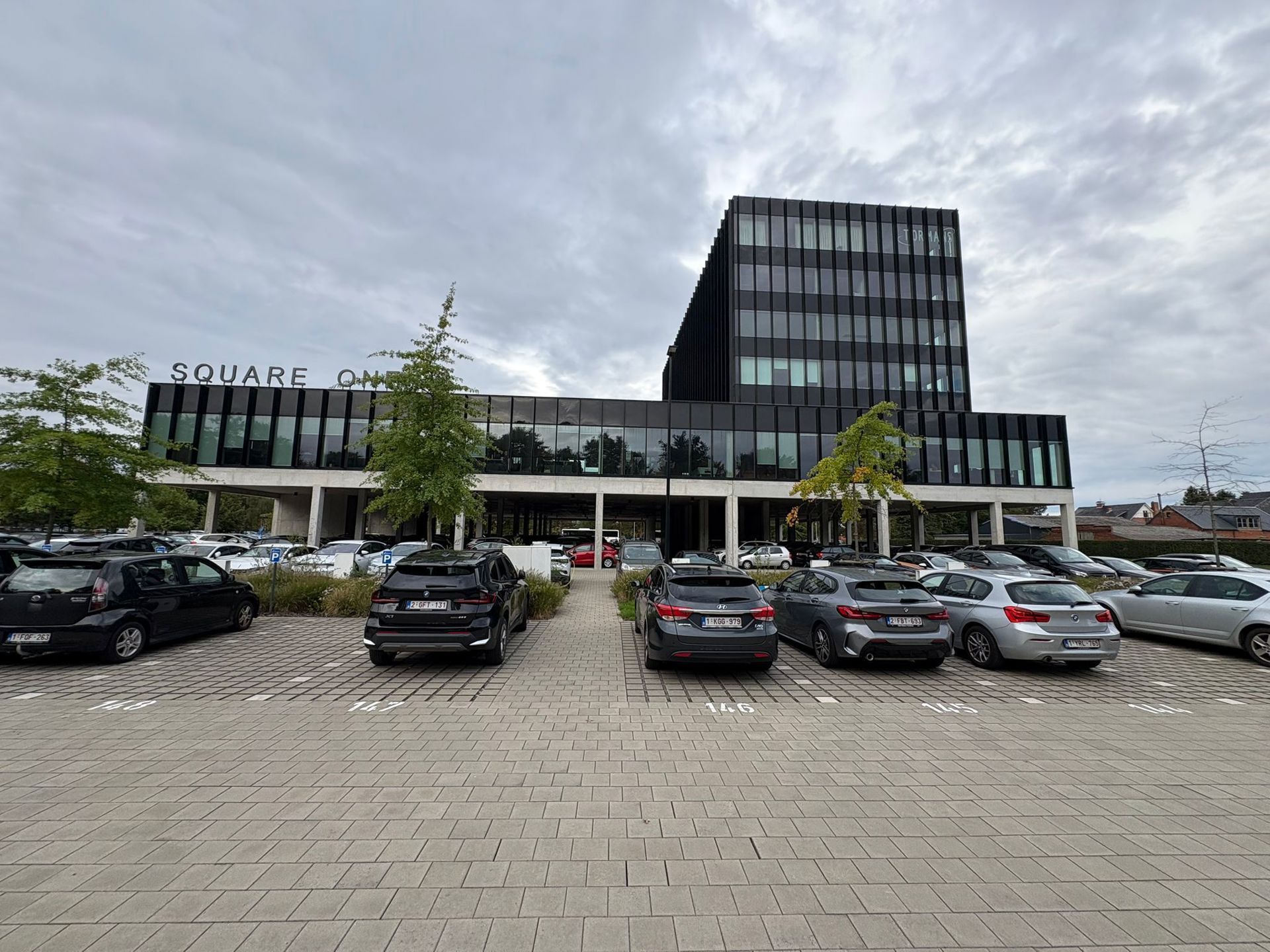 Kantoorgebouw "Square One" - kantoor 457m² te huur foto 12