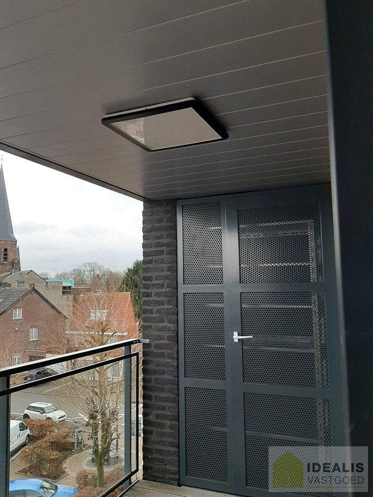 Ruim instapklaar appartement met 2 slaapkamers in hartje Neerpelt foto 12