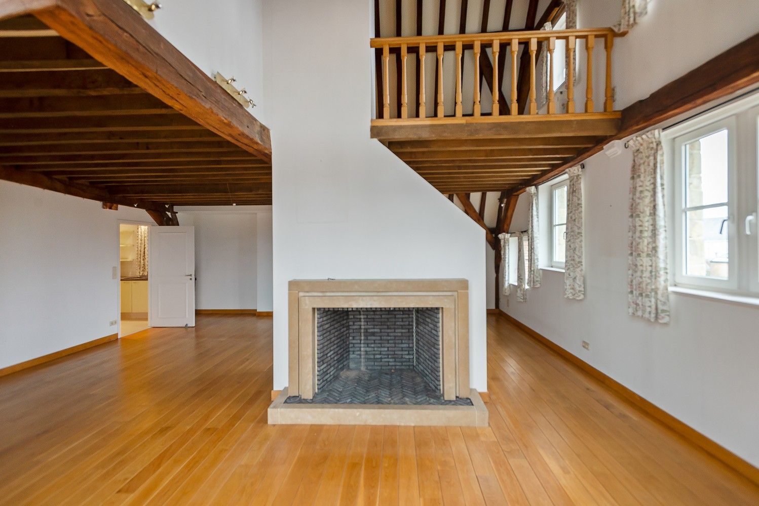 Unieke, lichtrijke loftduplex in het historisch centrum van Lier foto 4