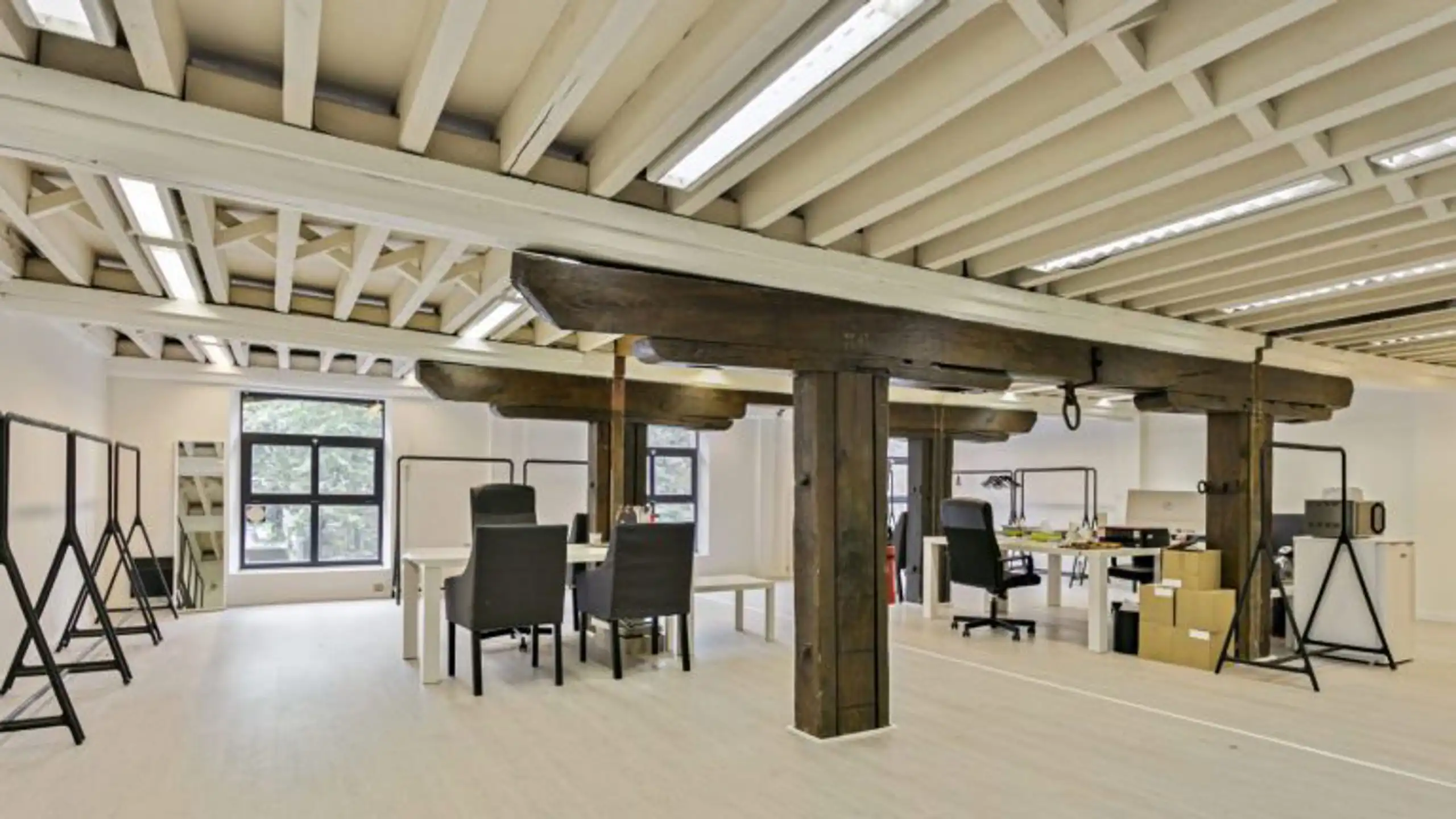 Showroom/ kantoor foto {{pictureIndex}}