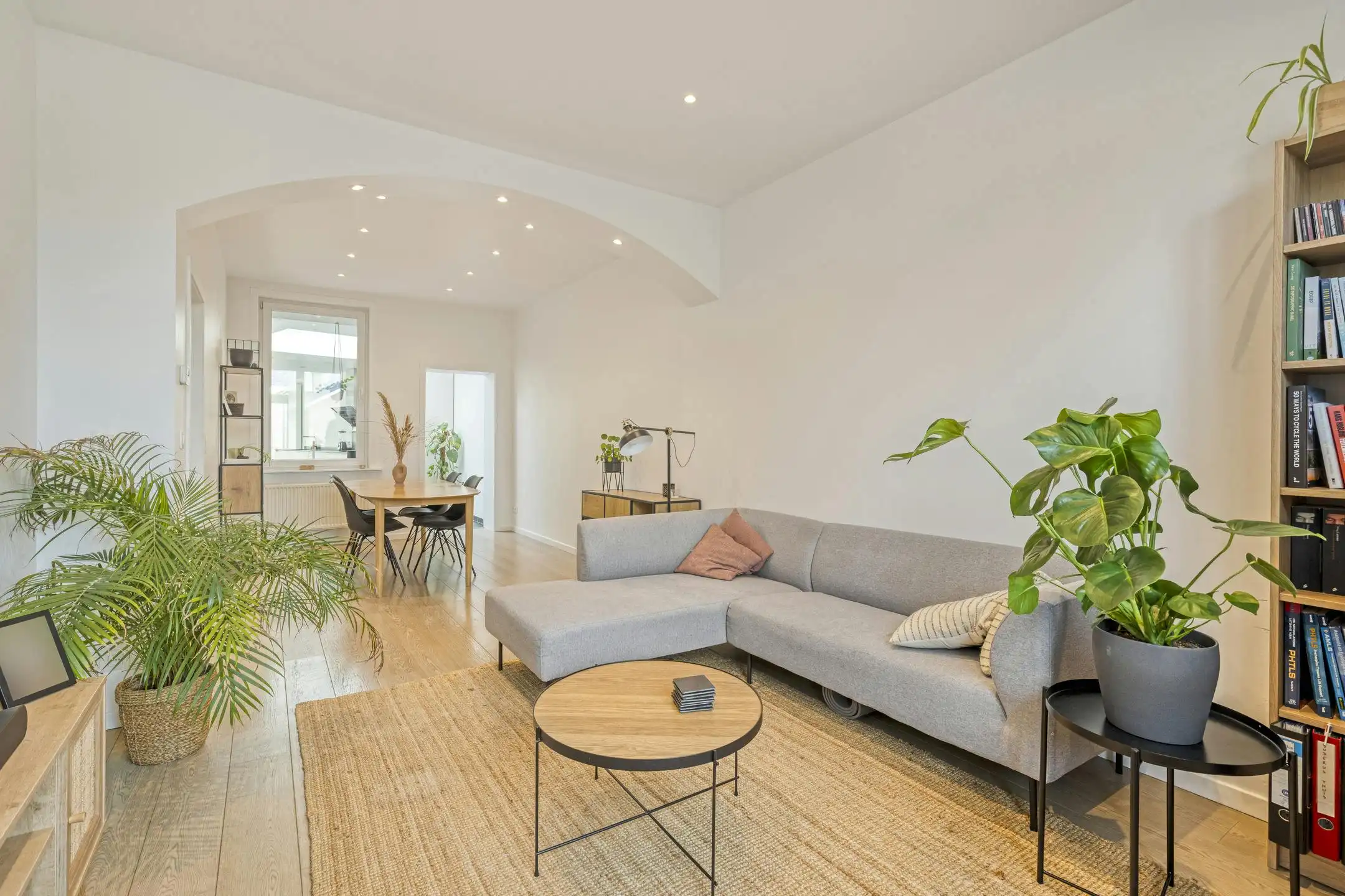 Karaktervolle 2-gevelwoning te koop in Grimbergen foto 2