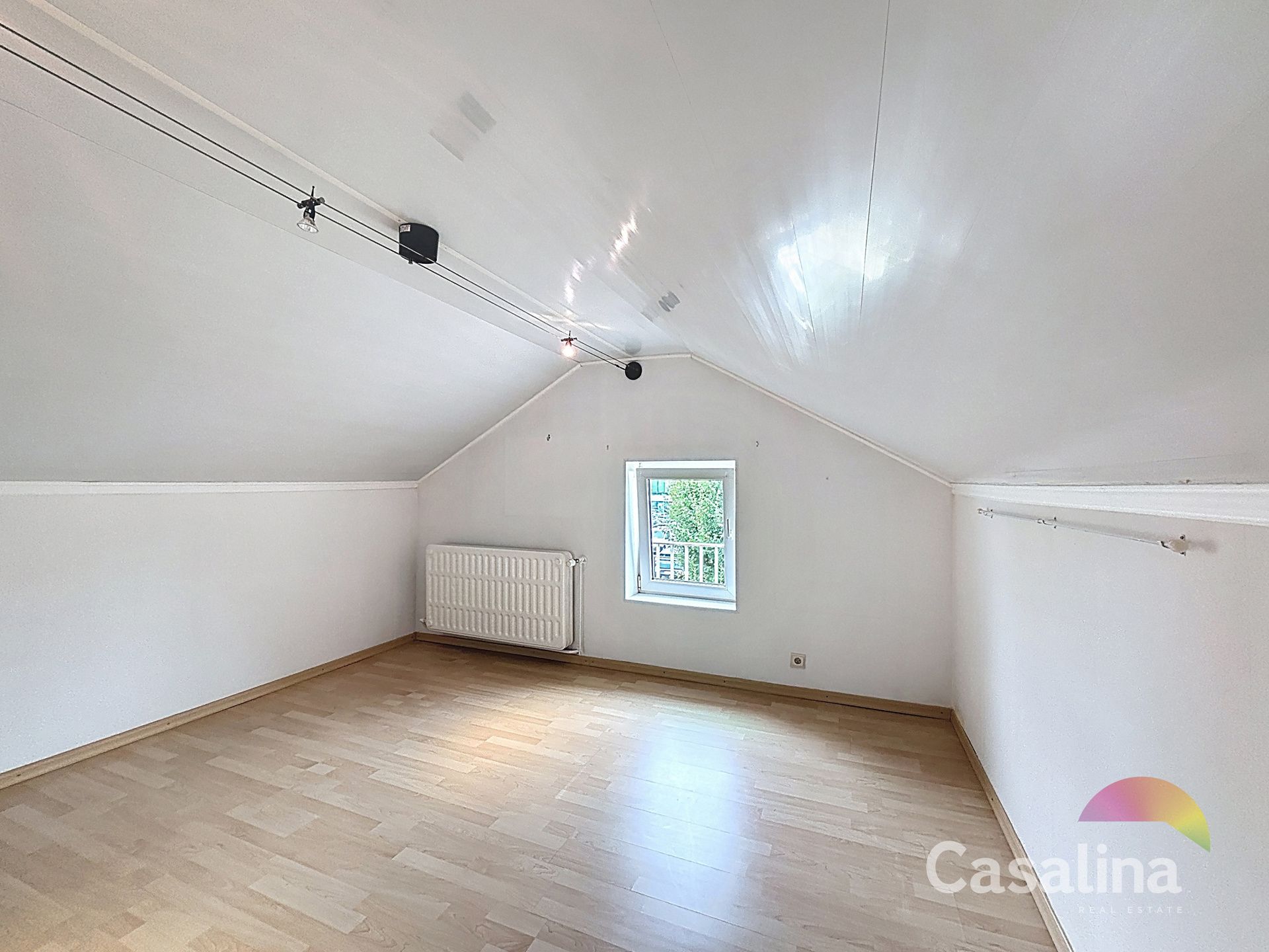 Ruime bungalow van 205 m² in een rustige, groene wijk foto 21