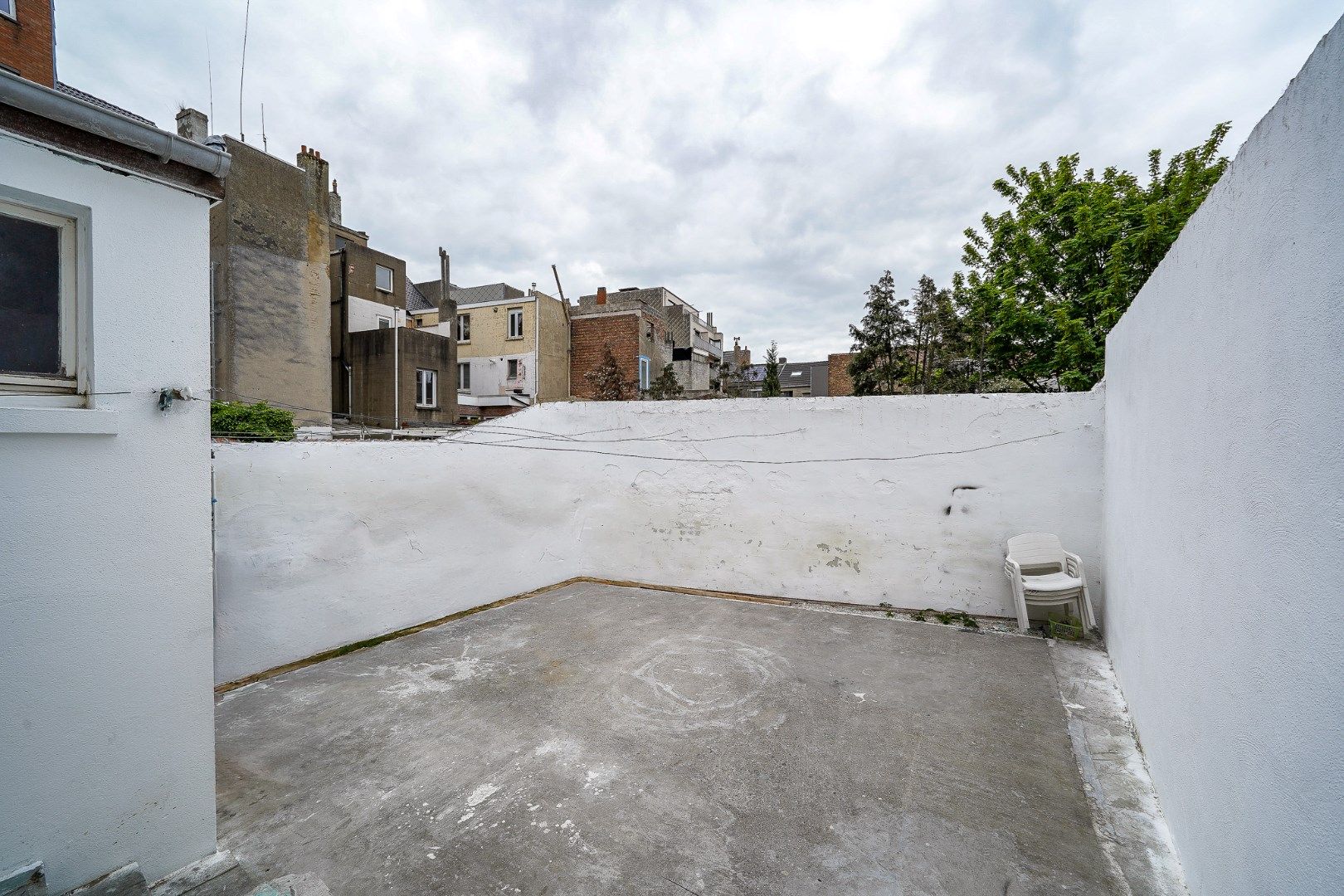 Ruime woning met 5 slaapkamers foto 10