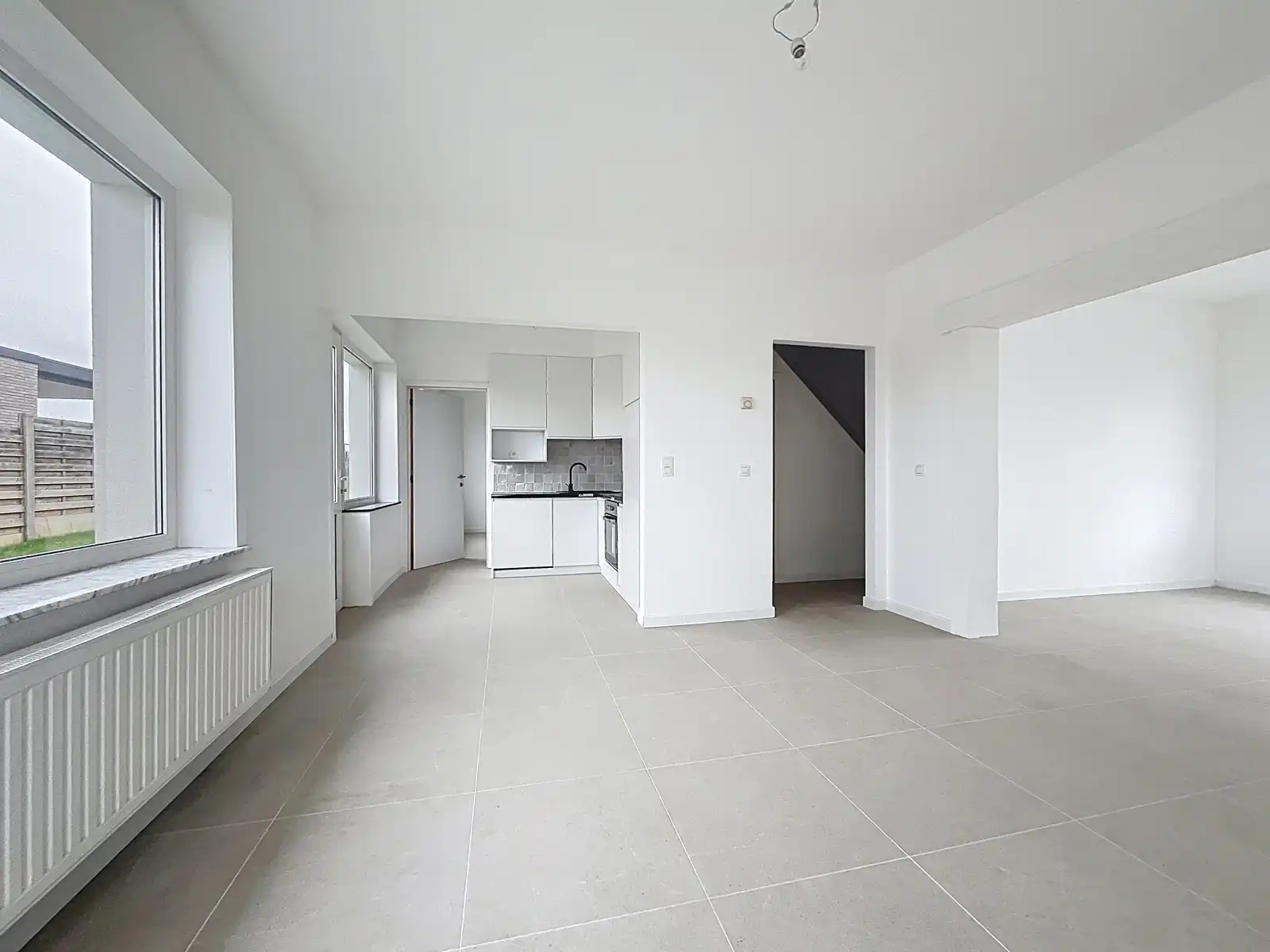 Instapklare gerenoveerde woning 3 slpks - tuin en garage foto 9