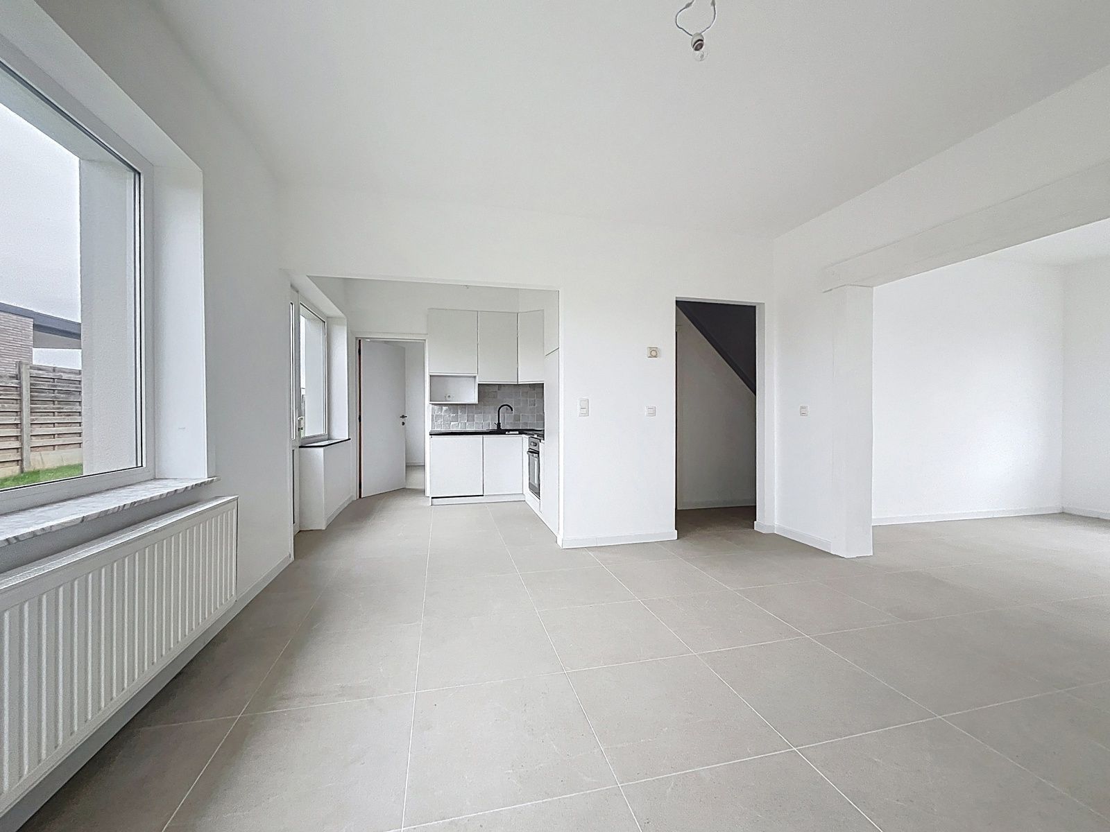 Instapklare gerenoveerde woning 3 slpks - tuin en garage foto 9