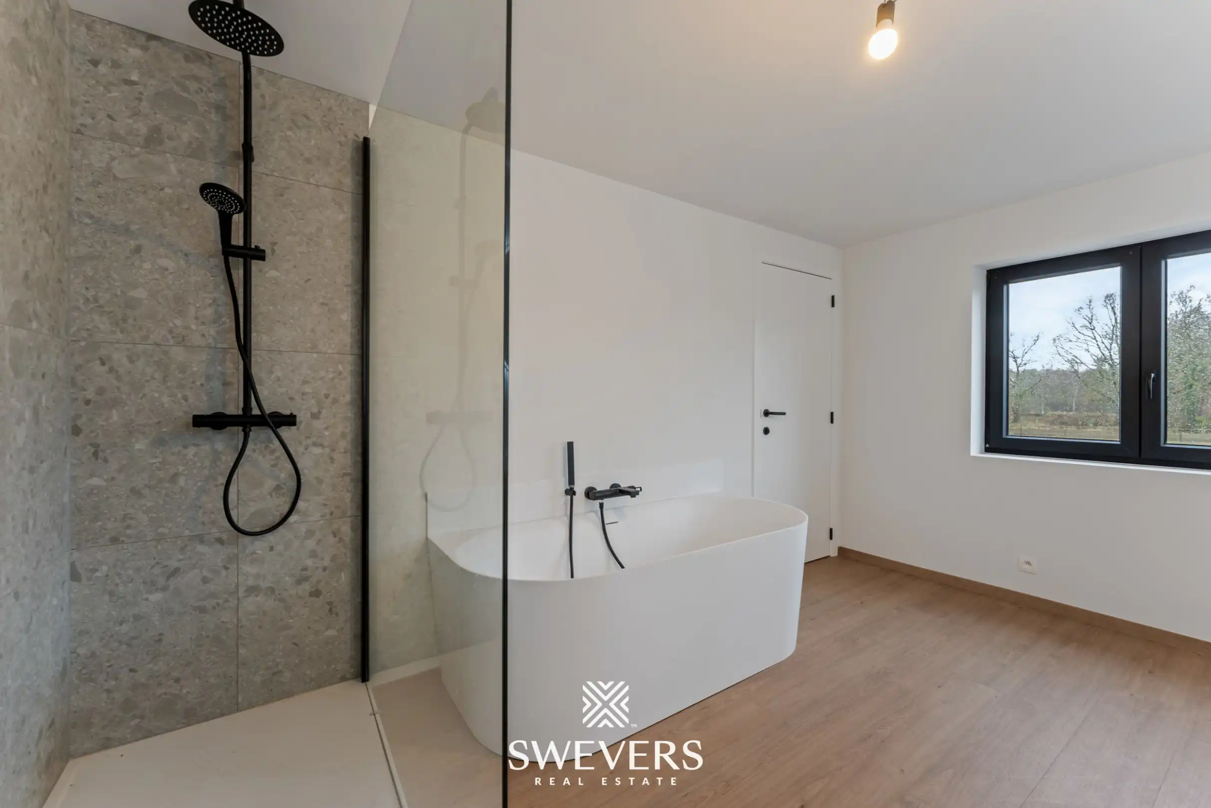 Exclusief wonen (253 m²) in een volledig gerenoveerde open bebouwing te Zonhoven (aankoop aan 2% mogelijk) foto 26