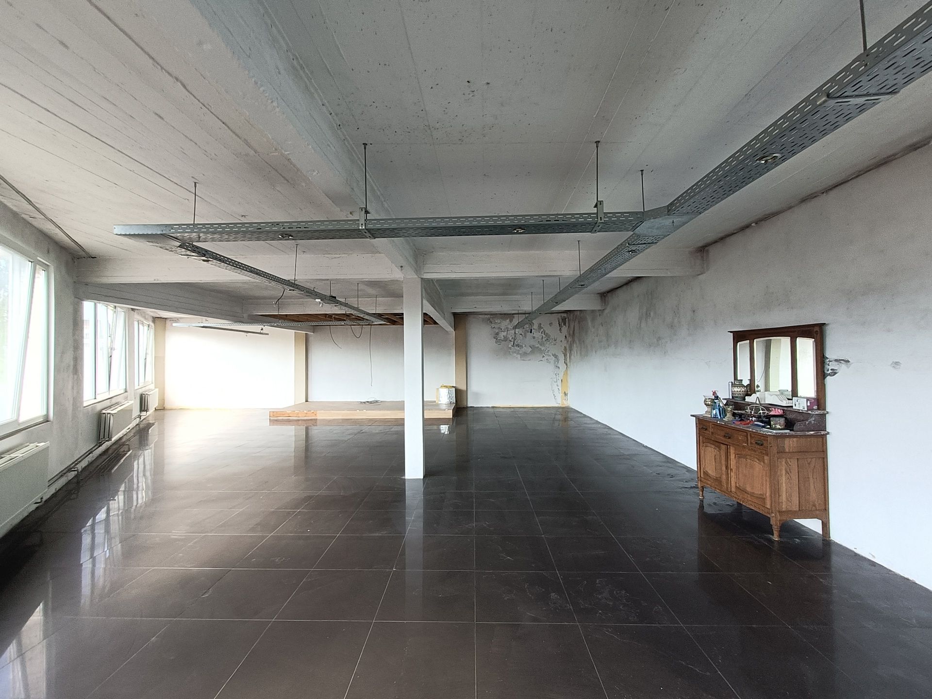 Gebouw voor gemengd gebruik te huur in Deurne foto 4