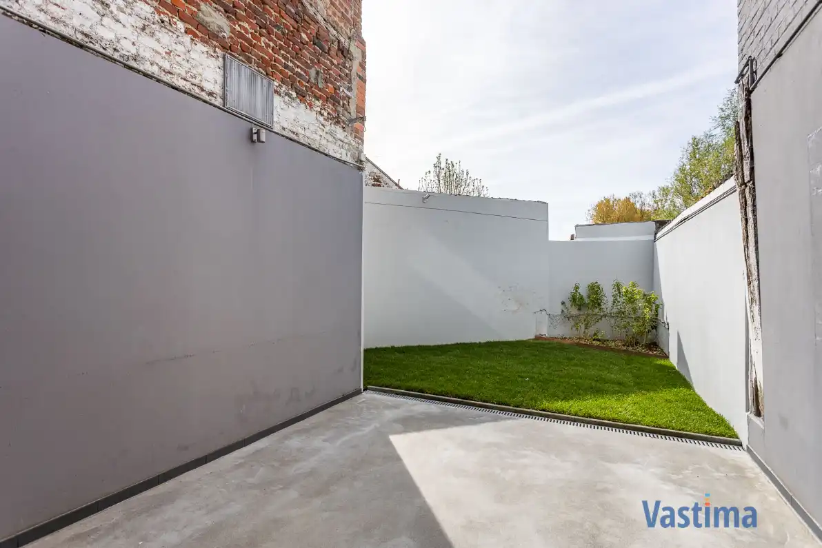 Charmante huurwoning met 2-3 slaapkamers, buitenruimte en garage foto 18