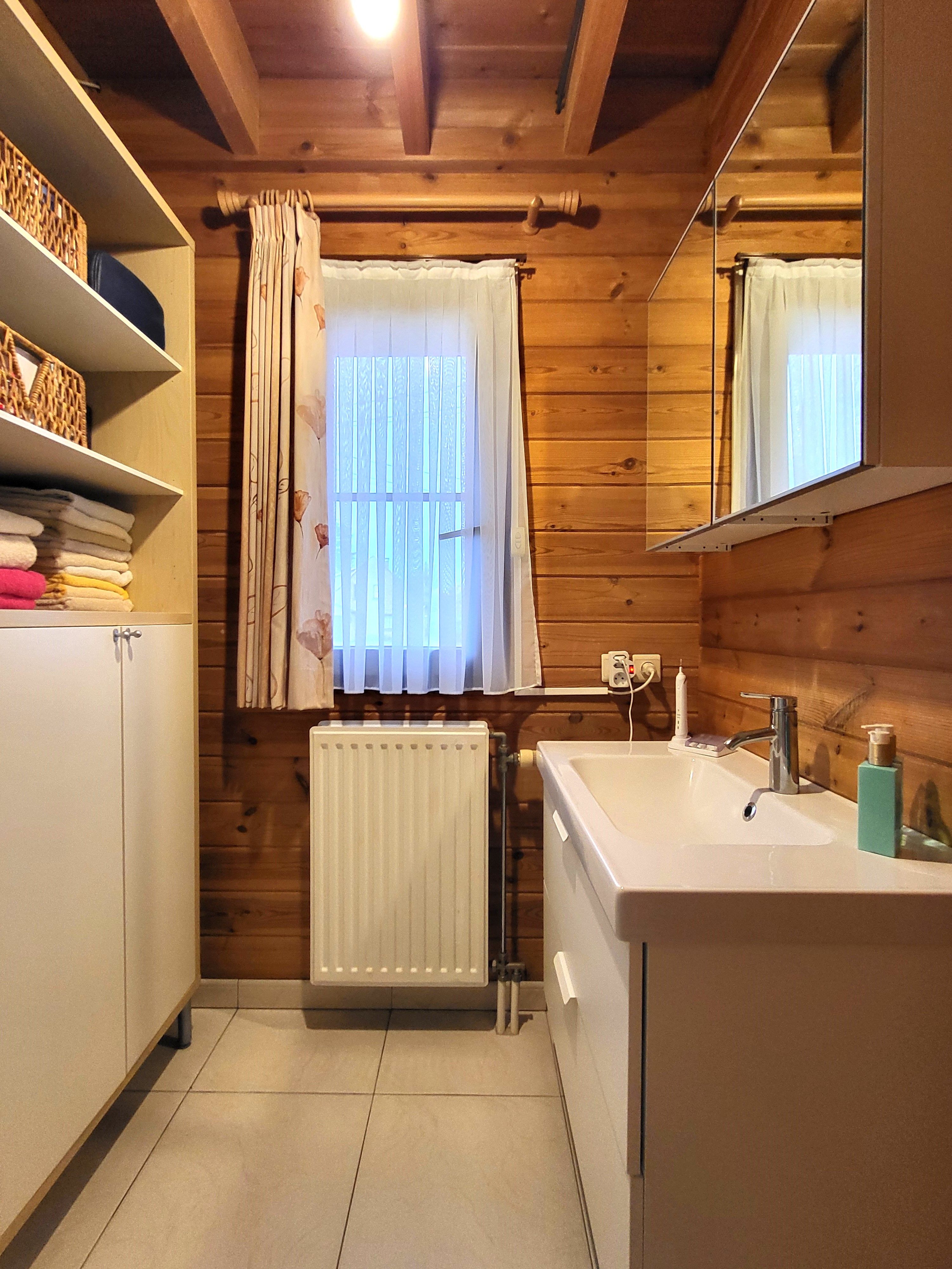 Charmante instapklare woning op 976m² met 3 slaapkamers, leefveranda en mooie grote tuin!  foto 15