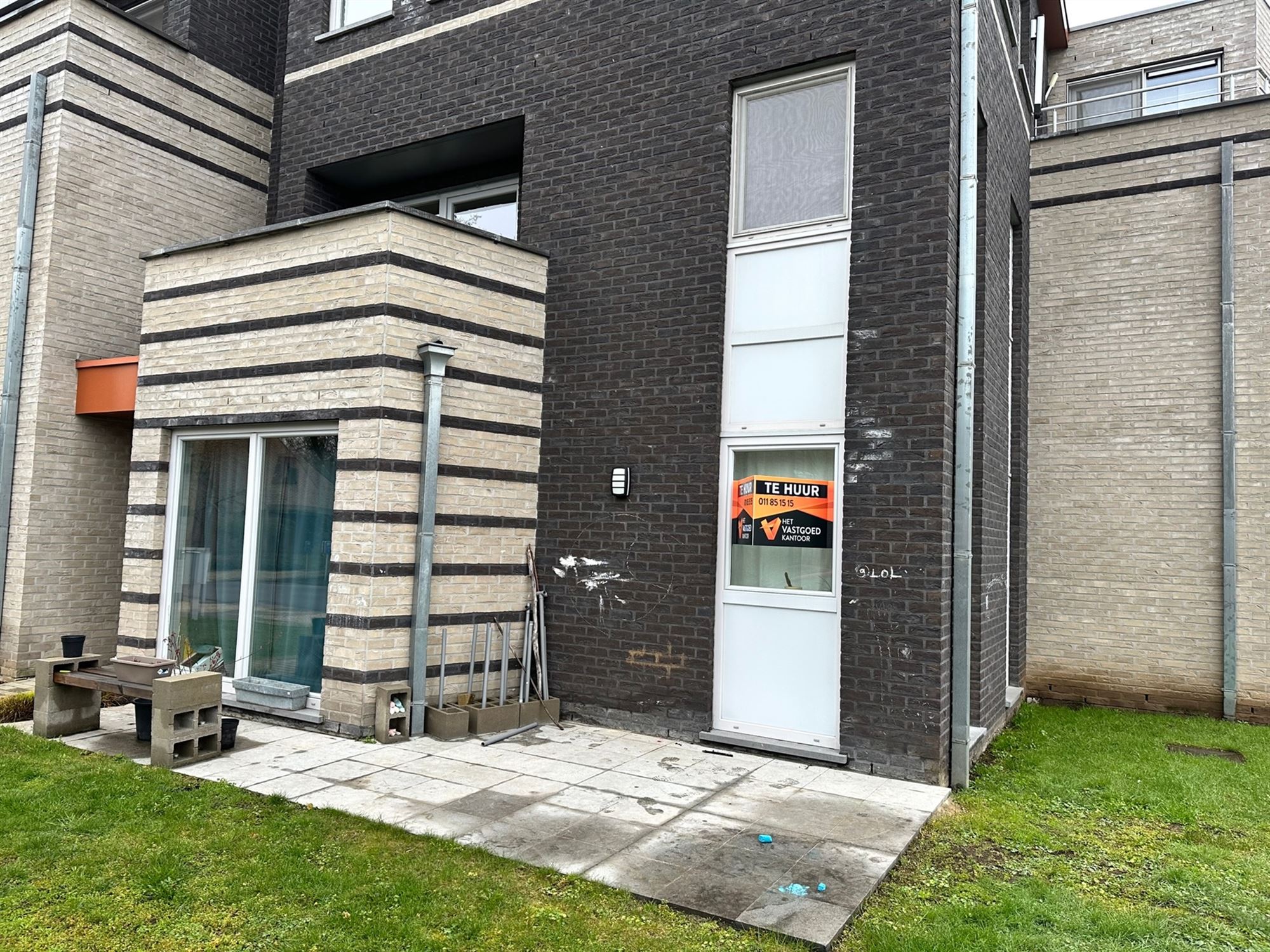 GELIJKVLOERS APPARTEMENT MET 2 SLAAPKAMERS, TERRAS, BERGING EN AUTOSTANDPLAATS TE BERINGEN foto 13