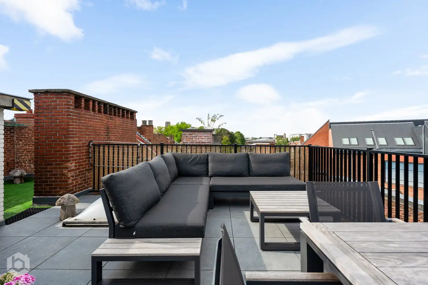 Ruime penthouse met 2 slpkrs, royaal dakterras en ruime garage foto 24