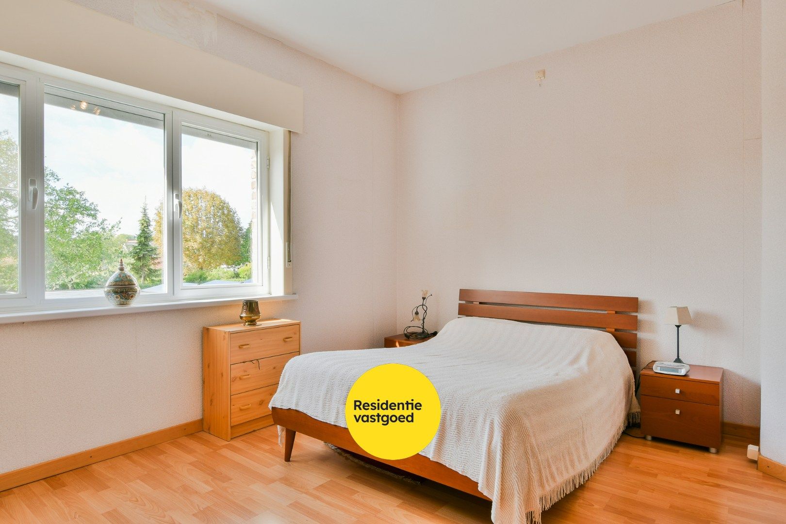 Verzorgde gezinswoning met zonnige tuin te St-Michiels foto 12