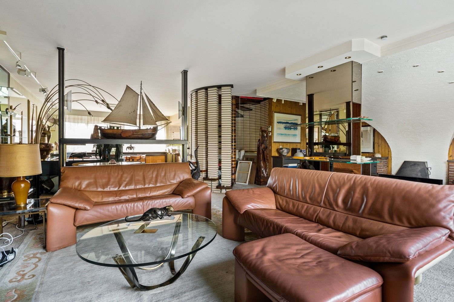 Karaktervolle halfopen woning met garage, oprit en gezellige tuin nabij het centrum van Borsbeek! foto 10