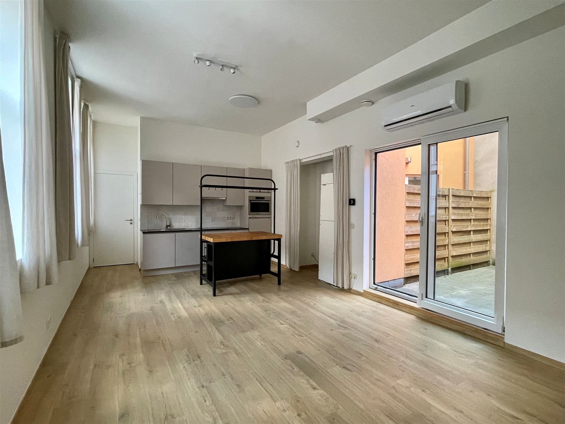 Appartement foto {{pictureIndex}}