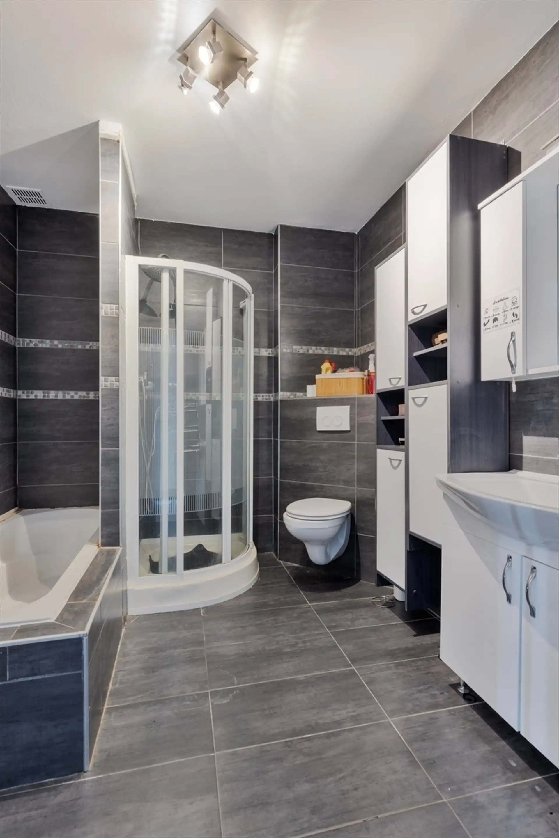 Ruim duplexappartement met 3 slaapkamers foto 15