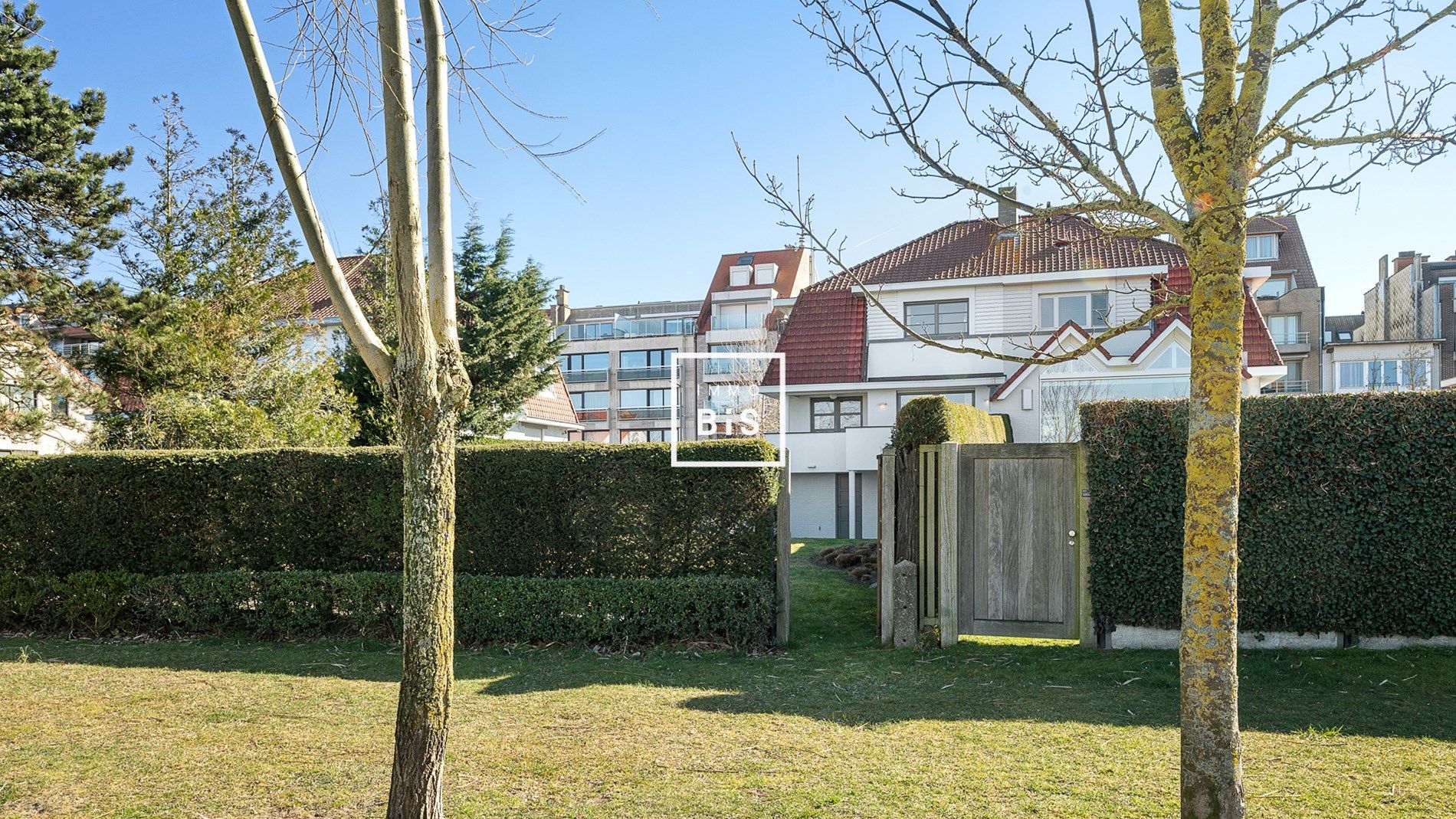 Parel van een villa rechtstreeks verbonden met het Zegemeer van Knokke  foto 11