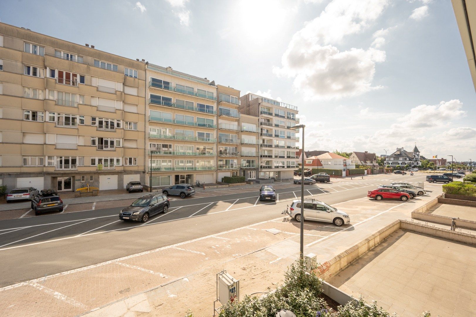 Nieuw appartement met zijdelings zeezicht gelegen in een toonaangevend project.  foto 7