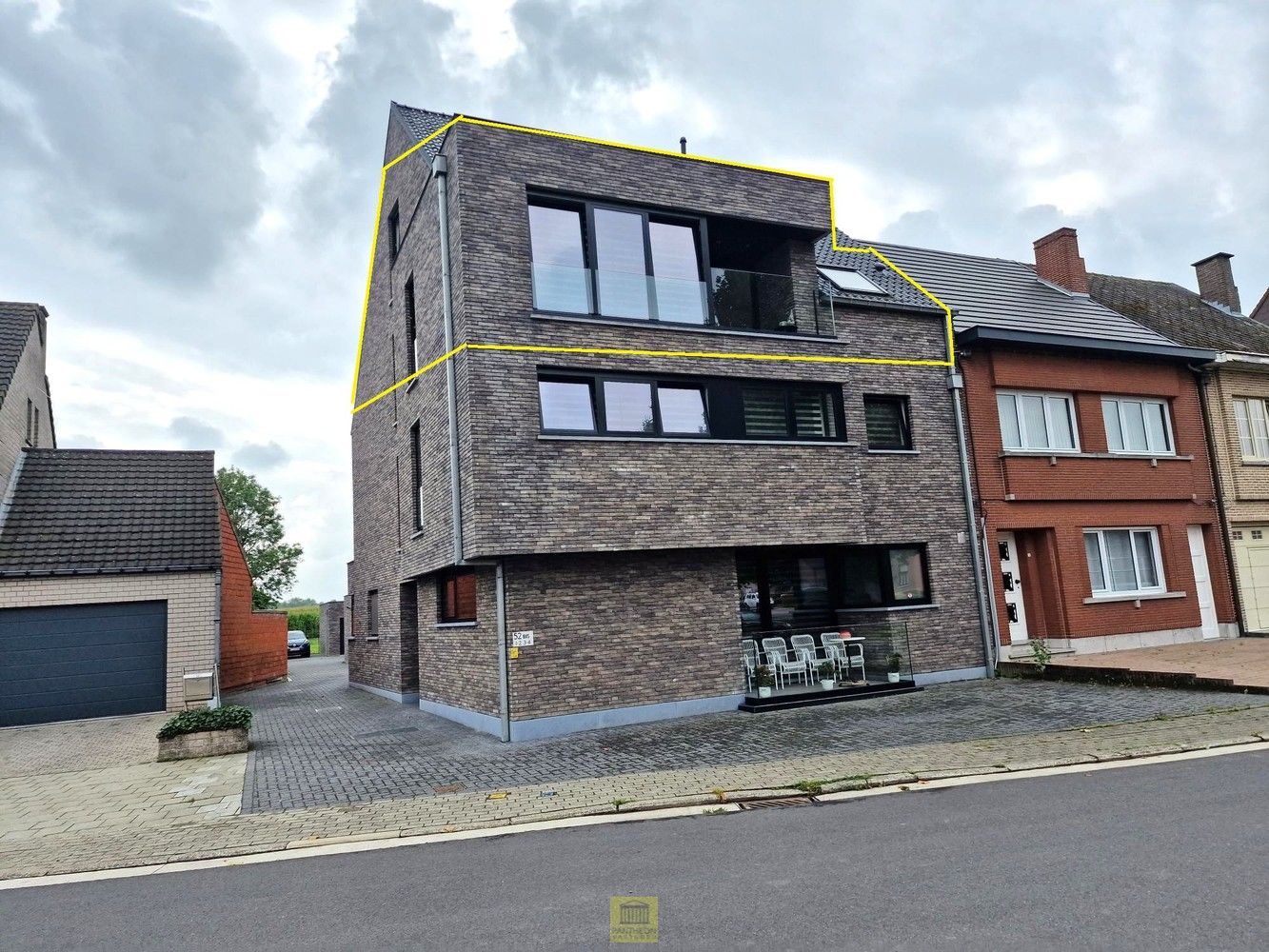 Modern nieuwbouwappartement met lift! foto {{pictureIndex}}