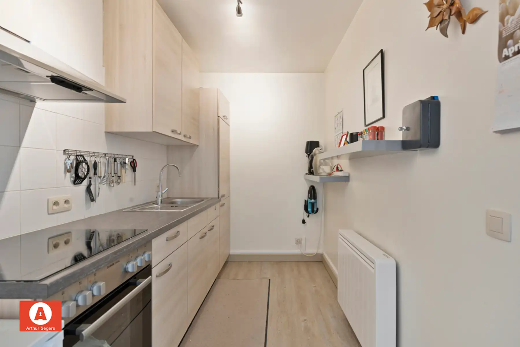 Instapklaar Gelijkvloers appartement mét garage.  foto 10
