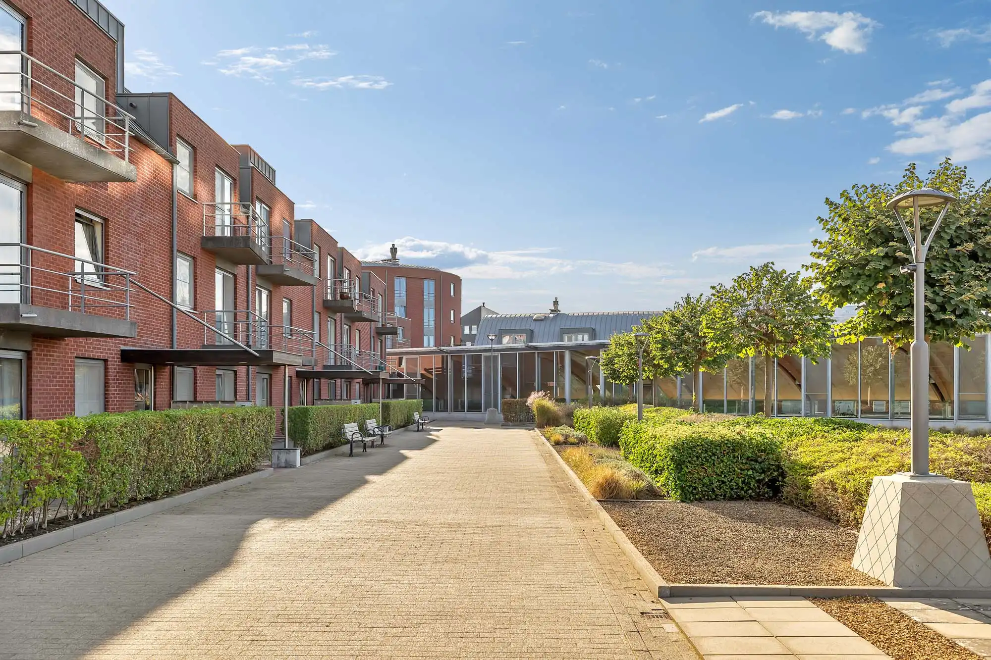 Ruim appartement met ruime garage en twee terrassen foto 20
