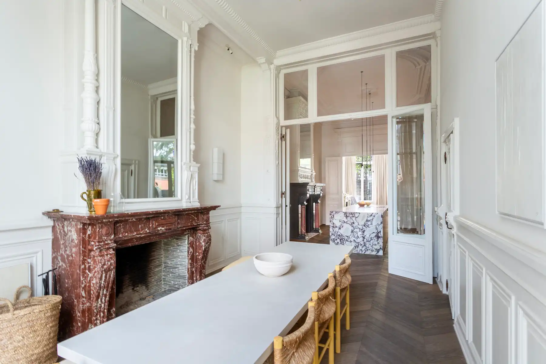 Luxueus gelijkvloers appartement met tuin en zwembad foto 5