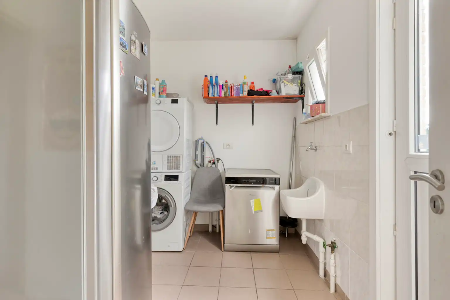Ruime viergevelwoning met vier slaapkamers in Zellik foto 6