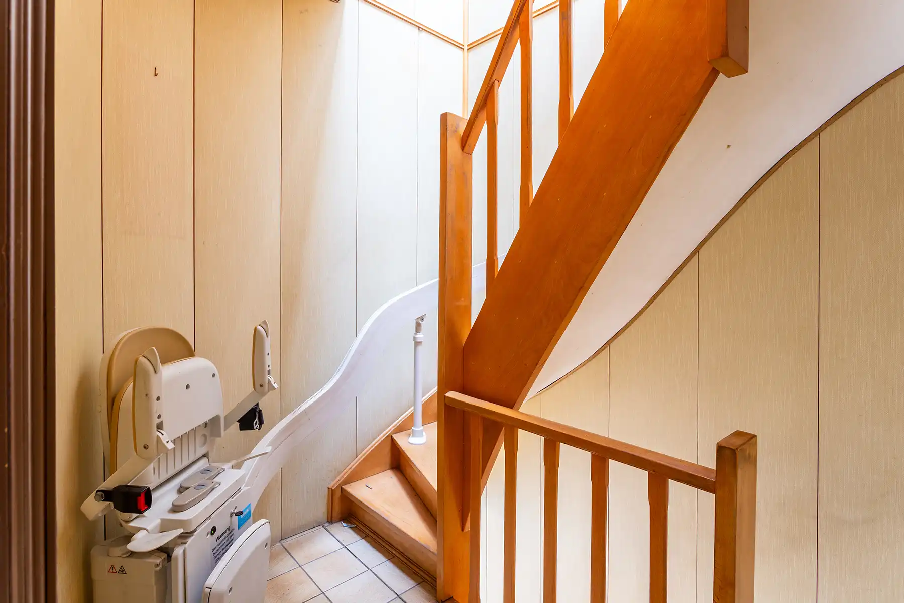 Stabroek | Bel-Etage woning met veel potentieel. foto 8