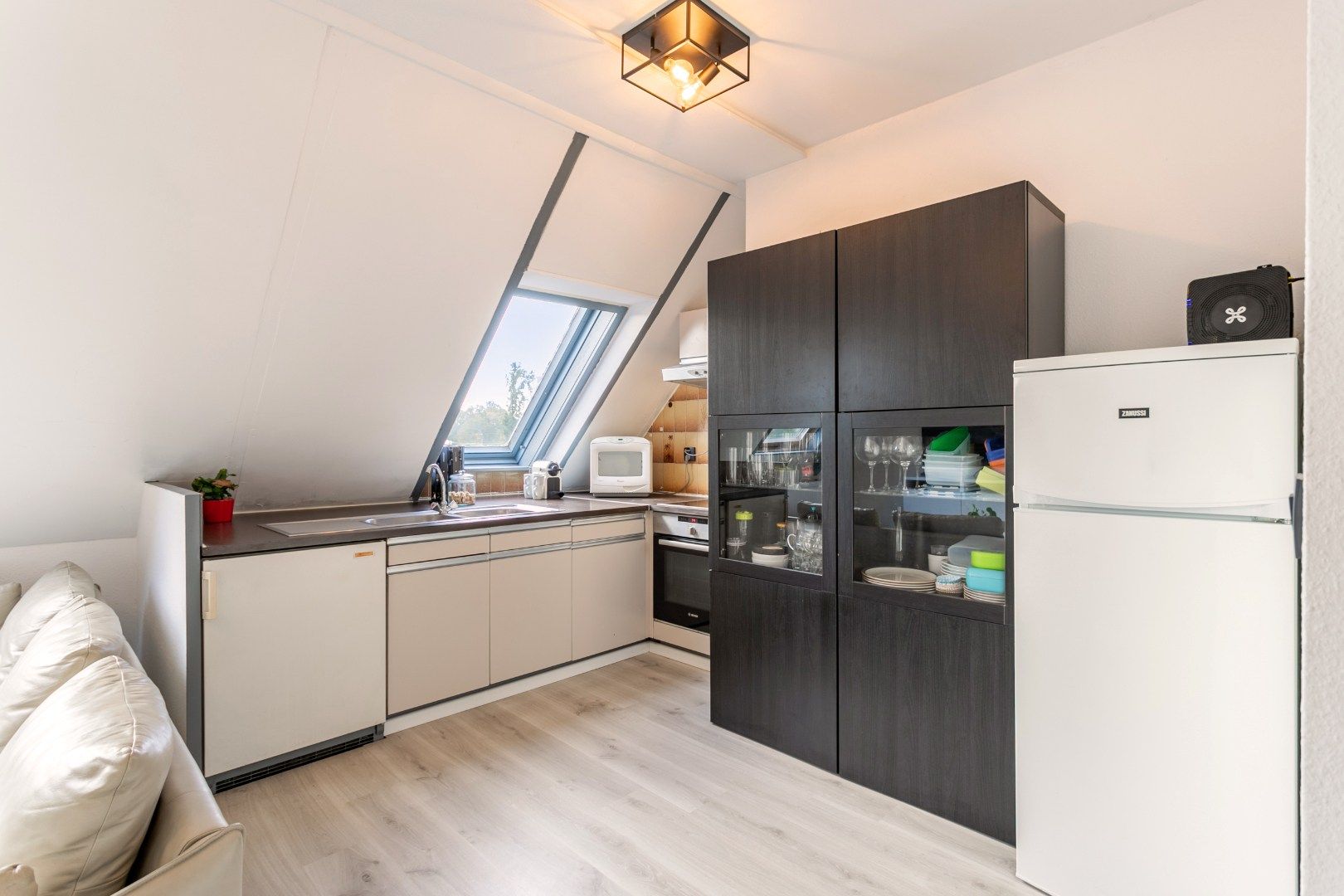 Gunstig gelegen studio met 1 SLPK foto 5