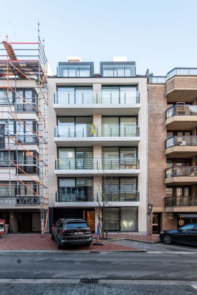 Uniek smaakvol ingericht duplex-appartement tussen het IJzerpark en Lichttorenplein foto 26