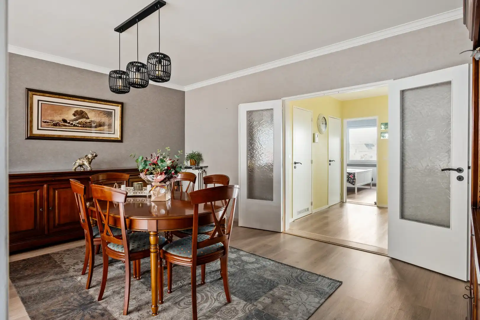 Ruim, instapklaar appartement nabij centrum Merksem foto 5